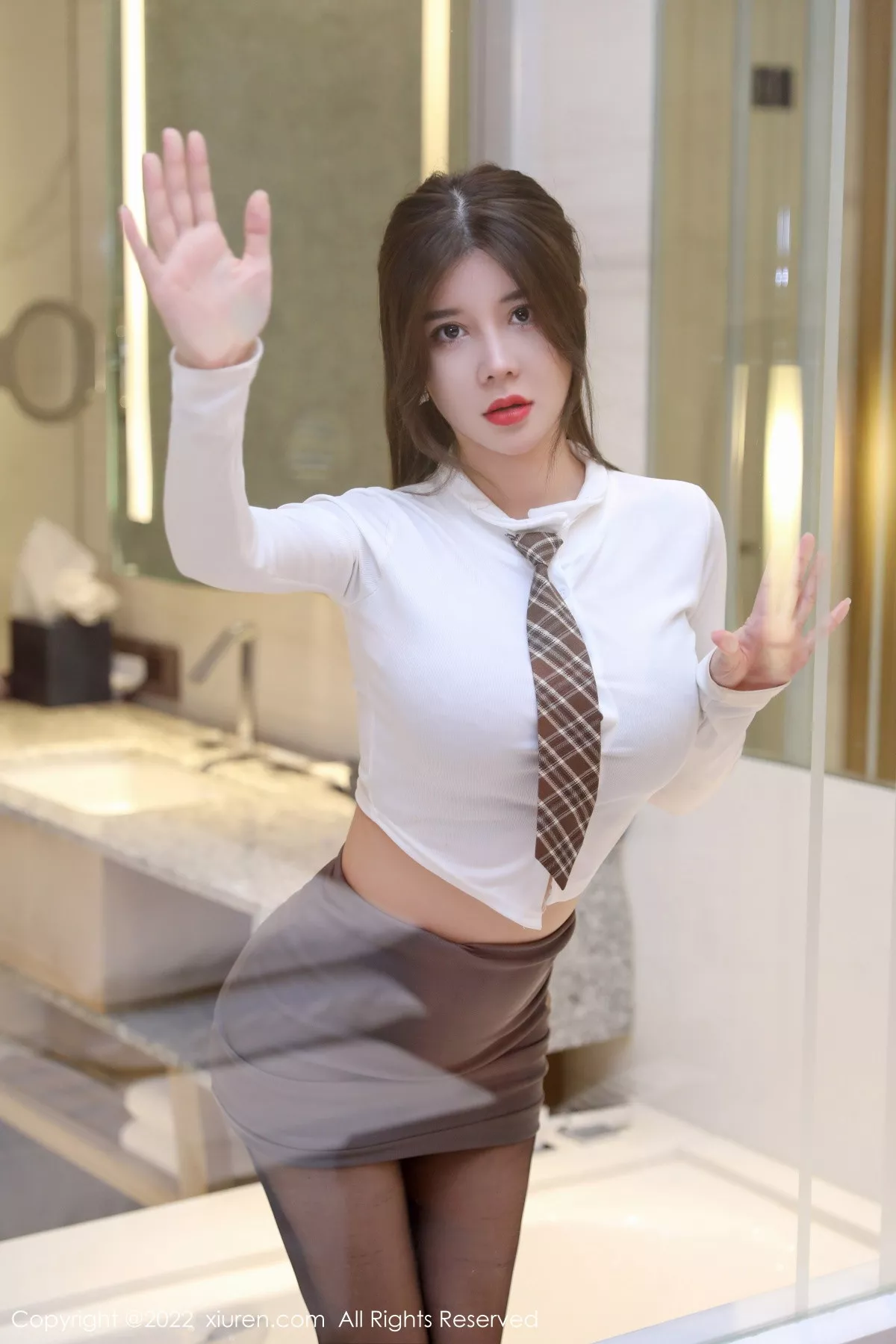 秀人集.com_[XiuRen秀人网]No.5961_模特周jojobaby半脱性感白T露黑色蕾丝内衣秀傲人豪乳诱惑写真59P