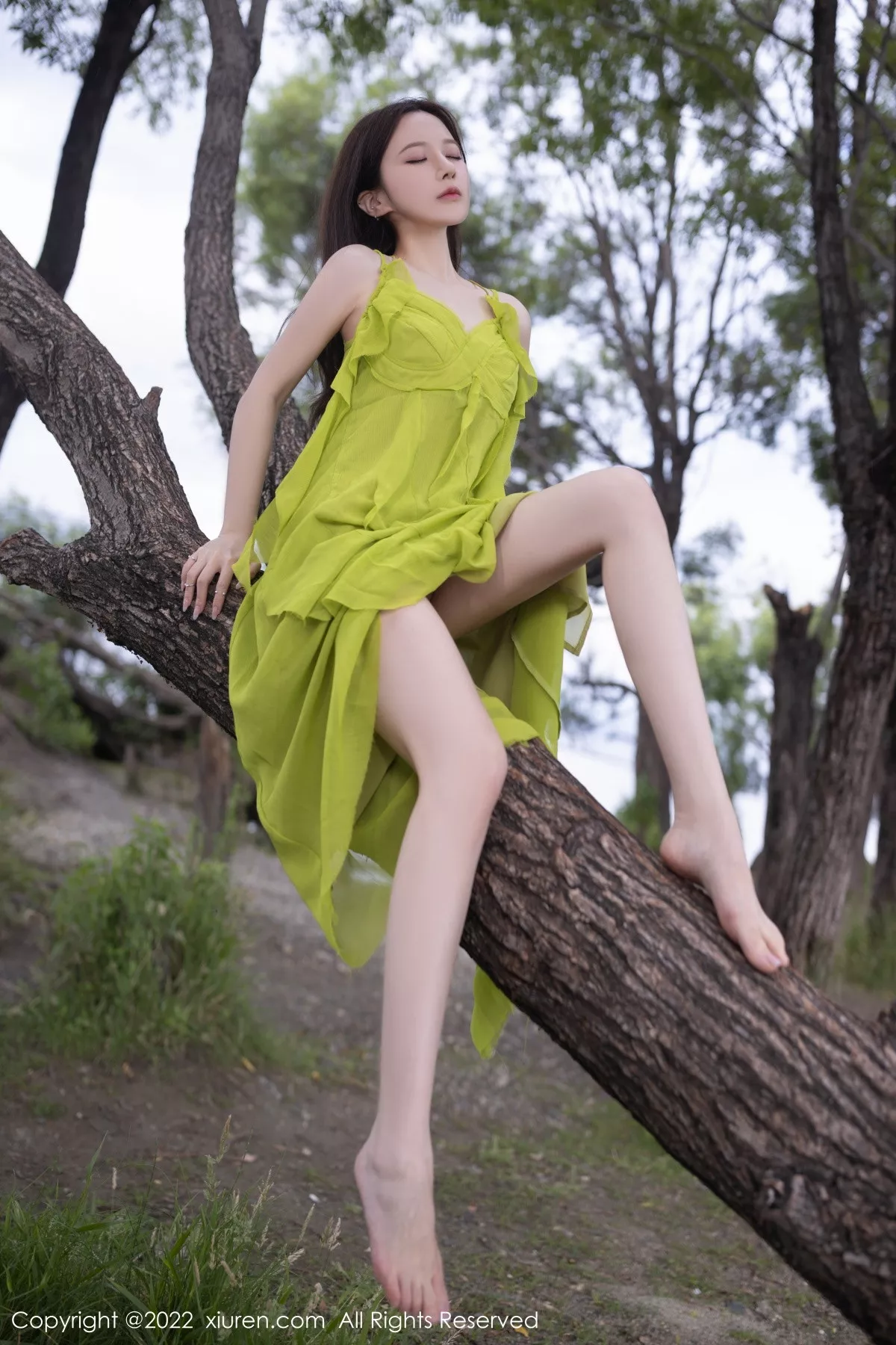 秀人集.com_[XiuRen秀人网]No.5979_模特鱼子酱Fish四季拍摄主题性感吊裙系列秀完美身材诱惑写真73P