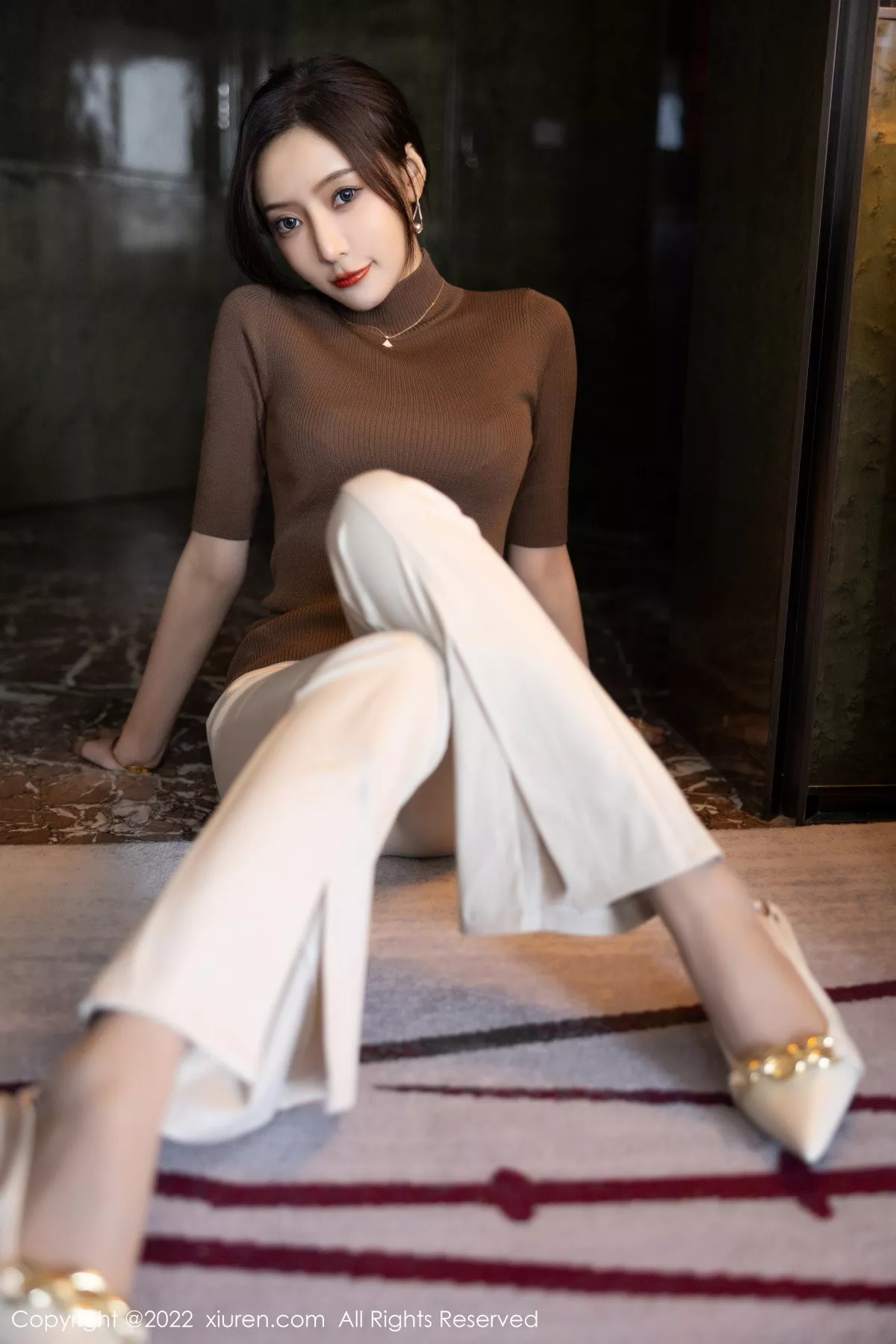 秀人集.com_[XiuRen秀人网]No.5978_女神王馨瑶yanni私房半脱露性感蓝色内衣配超薄无内肉丝诱惑写真81P