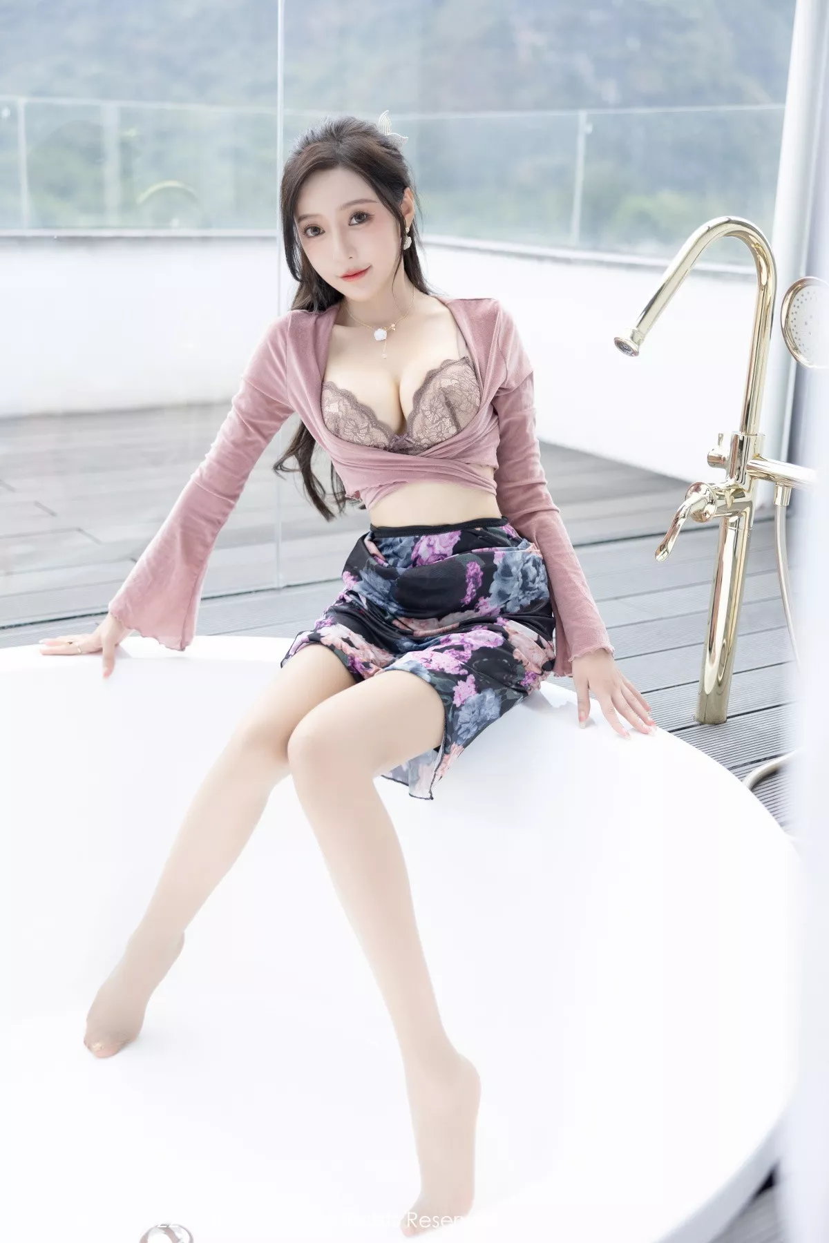 秀人集.com_[XiuRen秀人网]No.5985_女神王馨瑶yanni粉灰色上衣配花色长裙露蕾丝内衣撩人诱惑写真82P