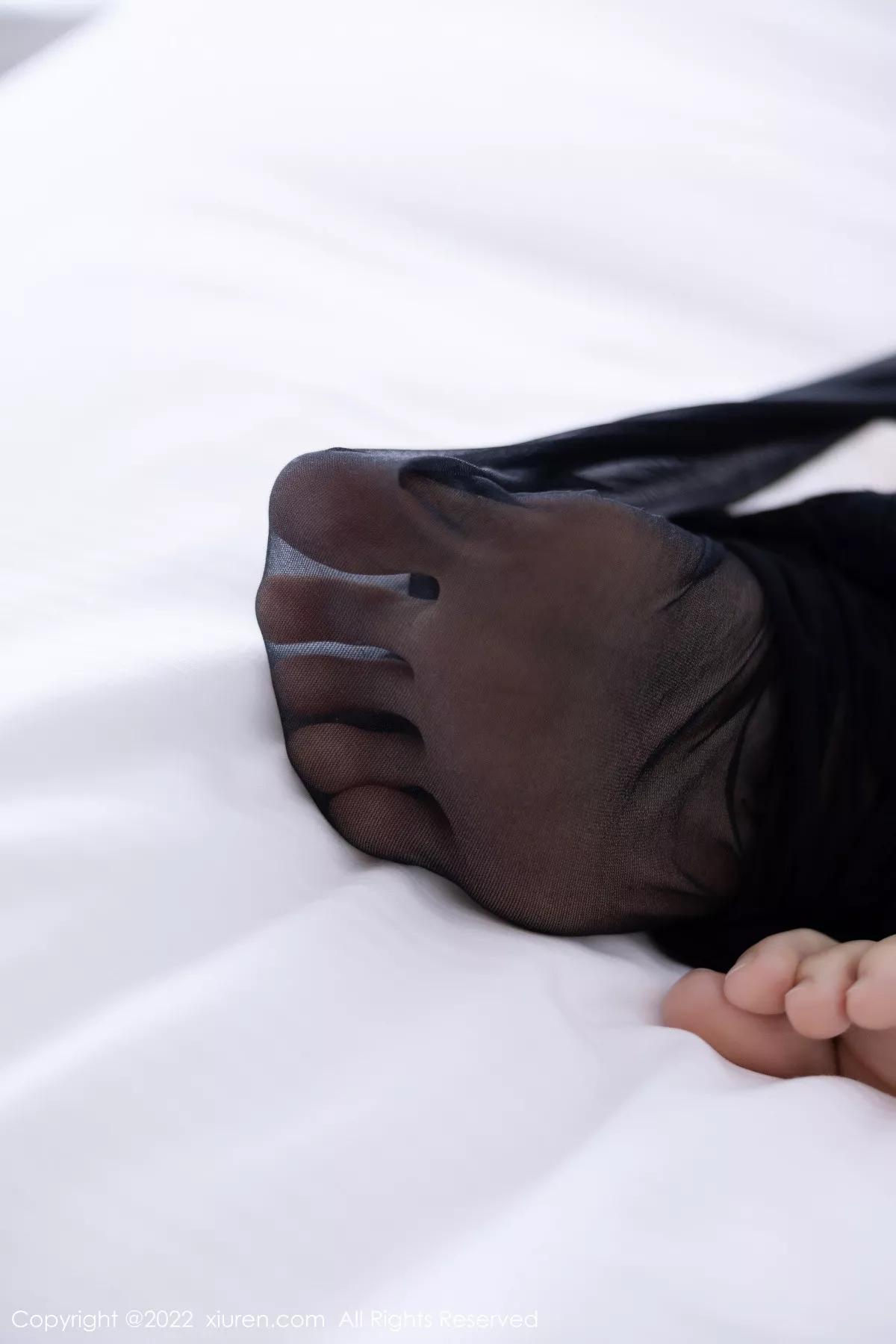 秀人集.com_[XiuRen秀人网]No.5995_模特林乐一白色露肩衣配黑短裙露超薄黑丝秀曼妙身姿诱惑写真88P