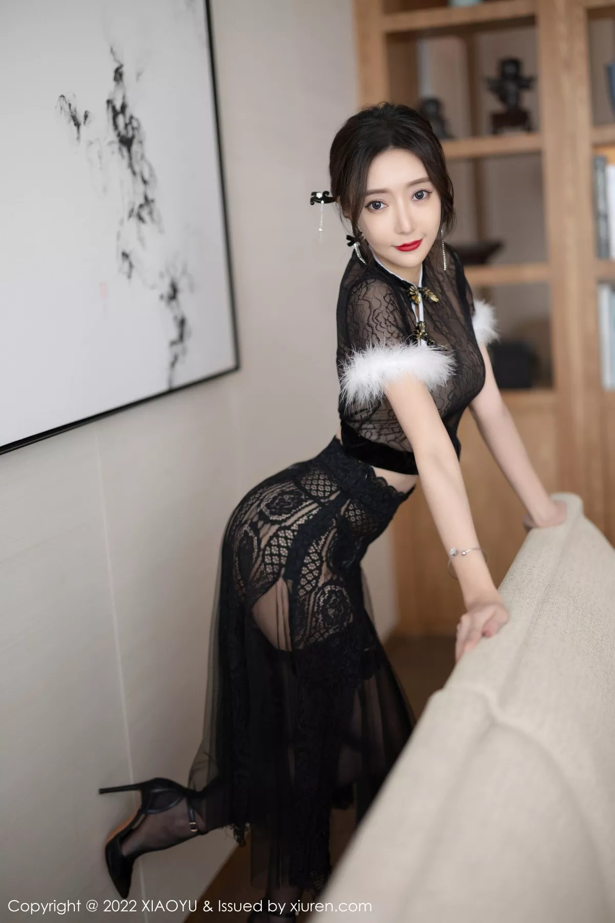 秀人集.com_[XiaoYu画语界]Vol.926_女神王馨瑶yanni性感黑色薄纱情趣旗袍配蕾丝袜惹火诱惑写真80P