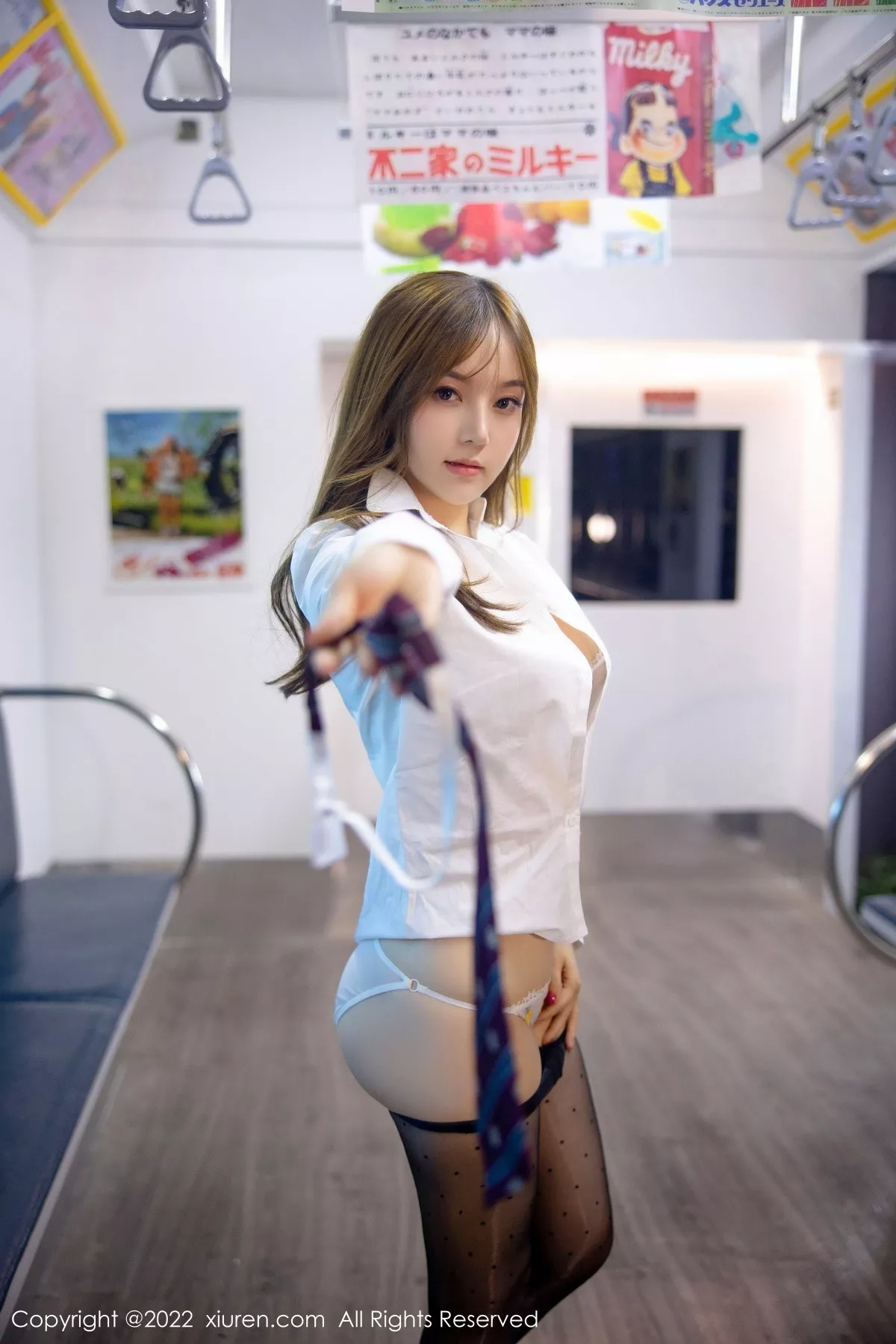 秀人集.com_[XiuRen秀人网]No.5899_模特豆瓣酱电车场景性感白T露浅色内衣配超薄黑丝丰满诱惑写真89P