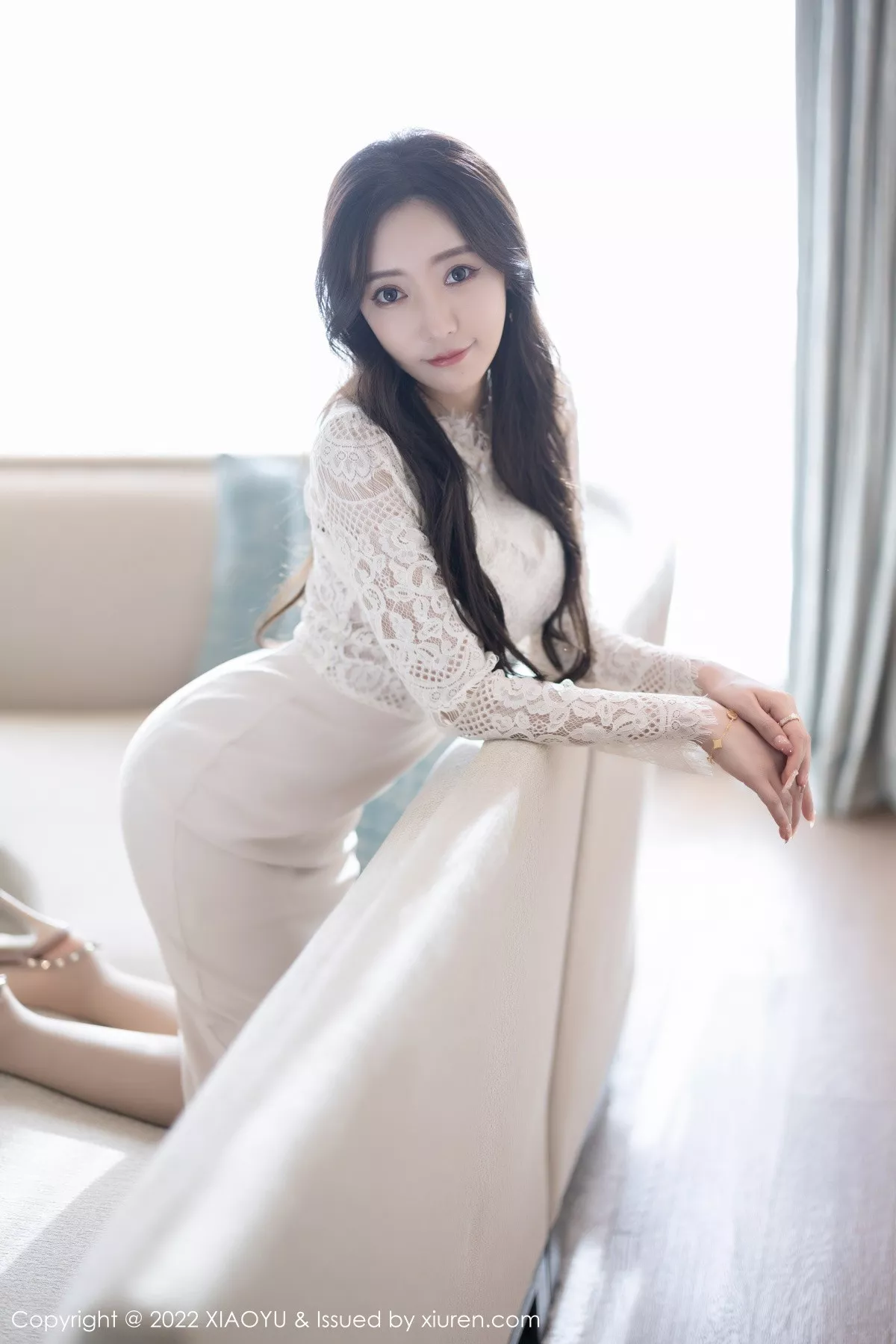 秀人集.com_[XiaoYu画语界]Vol.936_女神王馨瑶yanni都市丽人装扮性感紫色内衣配开档肉丝诱惑写真73P