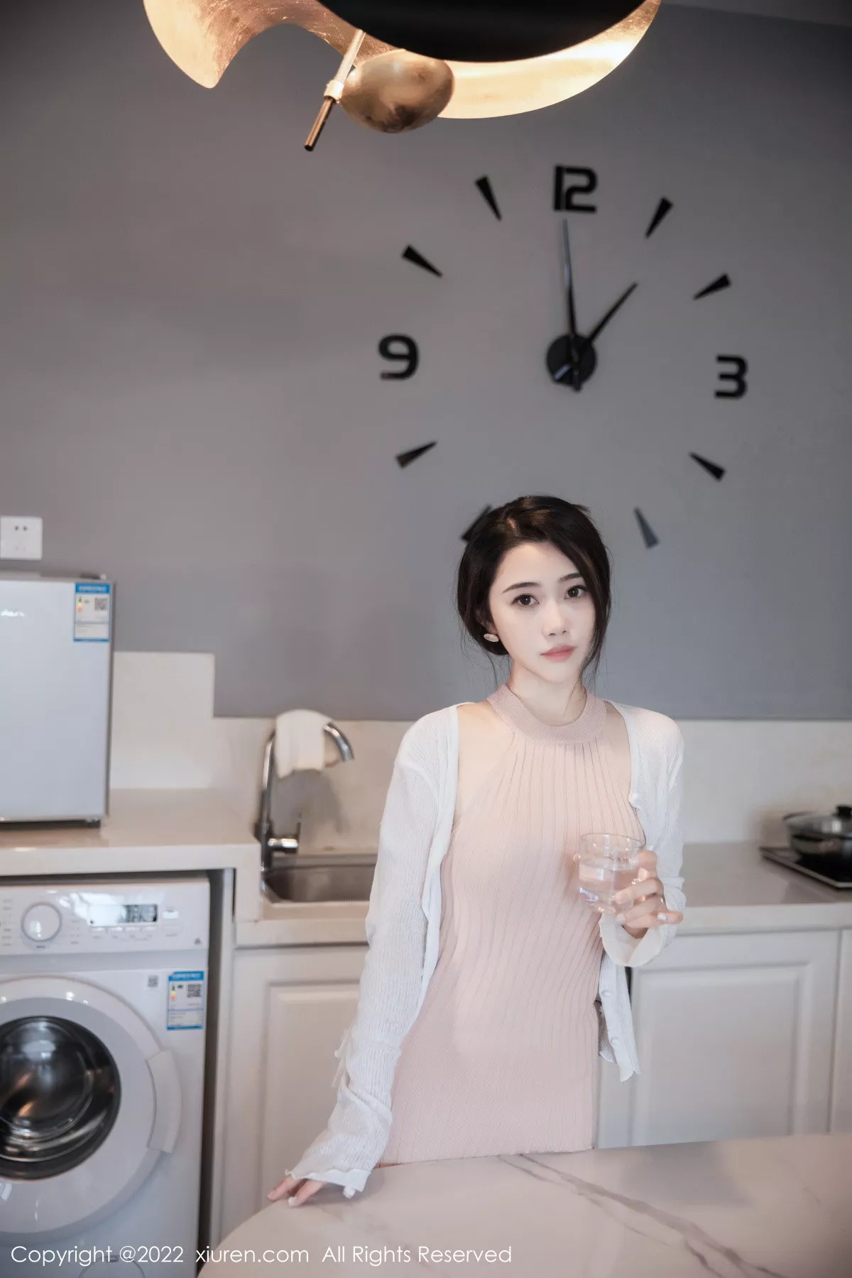 秀人集.com_[XiuRen秀人网]No.6066_模特严利娅Yuliya性感粉色开叉连衣长裙秀白嫩美腿撩人诱惑写真55P