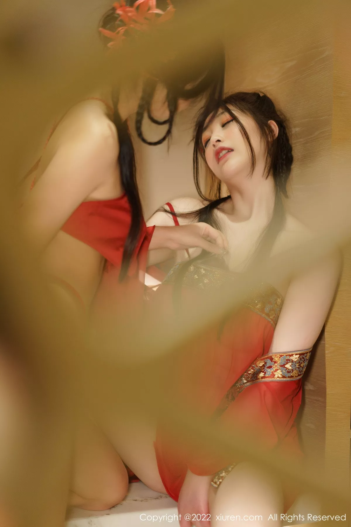 秀人集.com_[XiuRen秀人网]No.6068_女神laura阿姣＆妲己_Toxic红色薄透古装服秀丰满身材诱惑写真79P