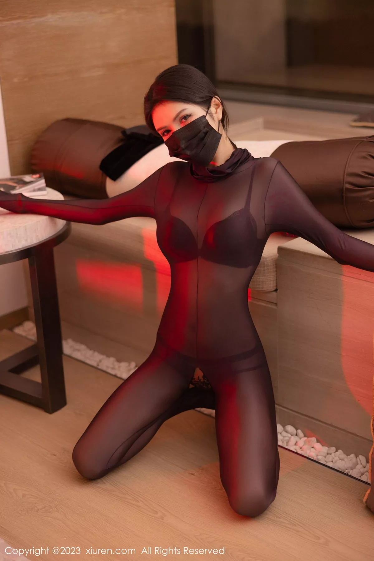 秀人集.com_[XiuRen秀人网]No.6090_模特媛媛酱belle江浙沪旅拍黑色网纱连体衣秀曼妙身姿诱惑写真84P