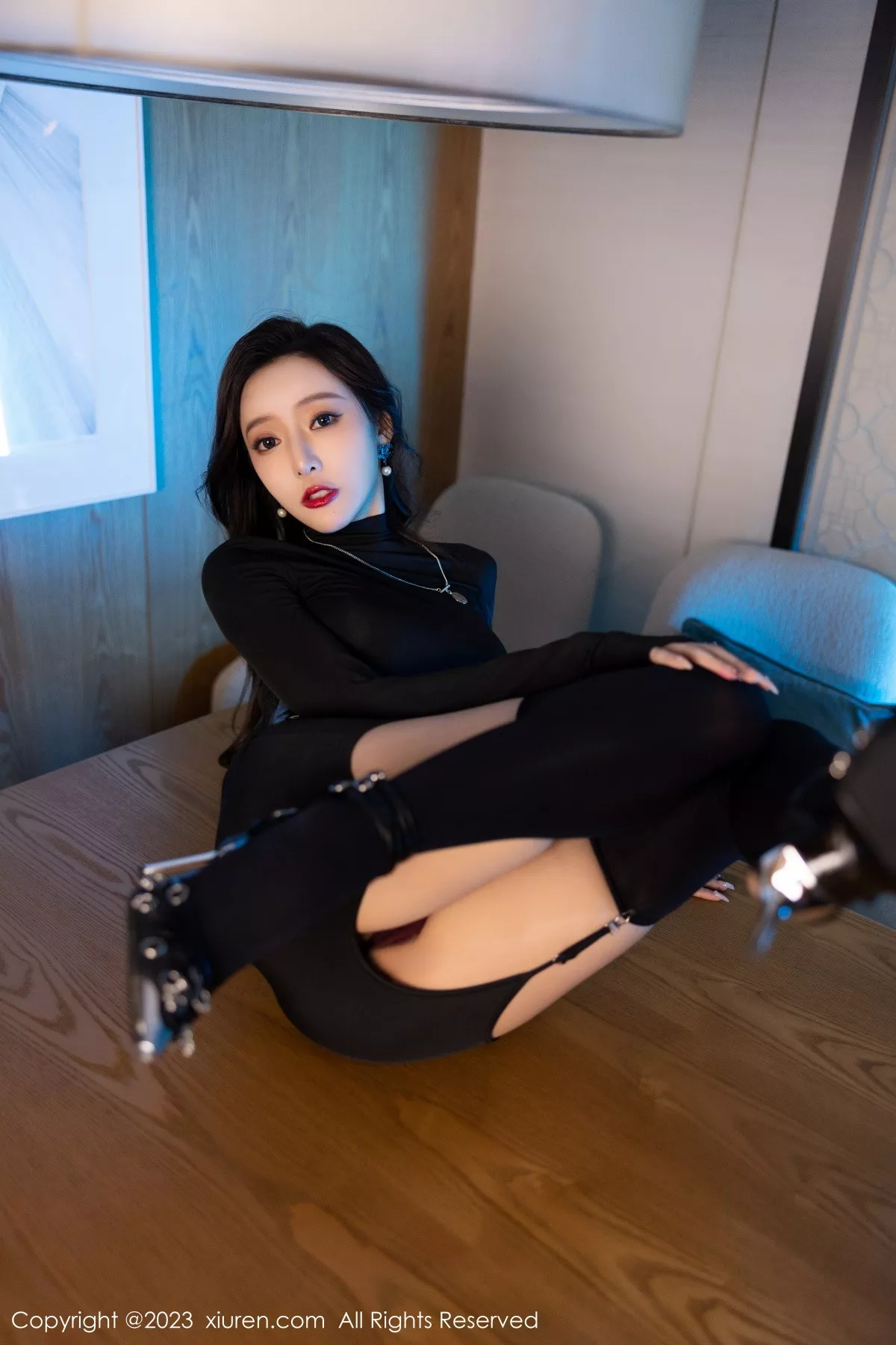 秀人集.com_[XiuRen秀人网]No.6099_女神王馨瑶yanni黑色紧身服饰露暗红色蕾丝内衣完美诱惑写真77P