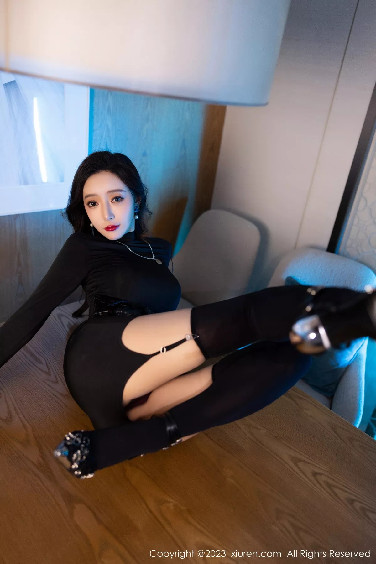 秀人集.com_[XiuRen秀人网]No.6099_女神王馨瑶yanni黑色紧身服饰露暗红色蕾丝内衣完美诱惑写真77P