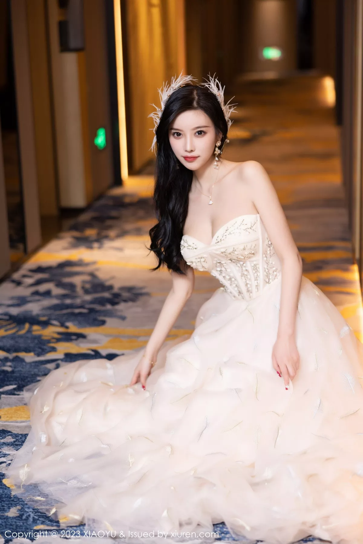 秀人集.com_[XiaoYu画语界]Vol.941_女神杨晨晨Yome生日主题脱连衣长裙露火辣身材极致诱惑写真120P