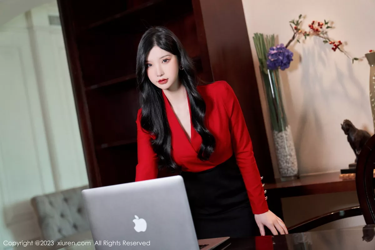 秀人集.com_[XiuRen秀人网]No.6101_女神周于希Sally办公室秘密主题脱制服露黑色蕾丝内衣诱惑写真84P