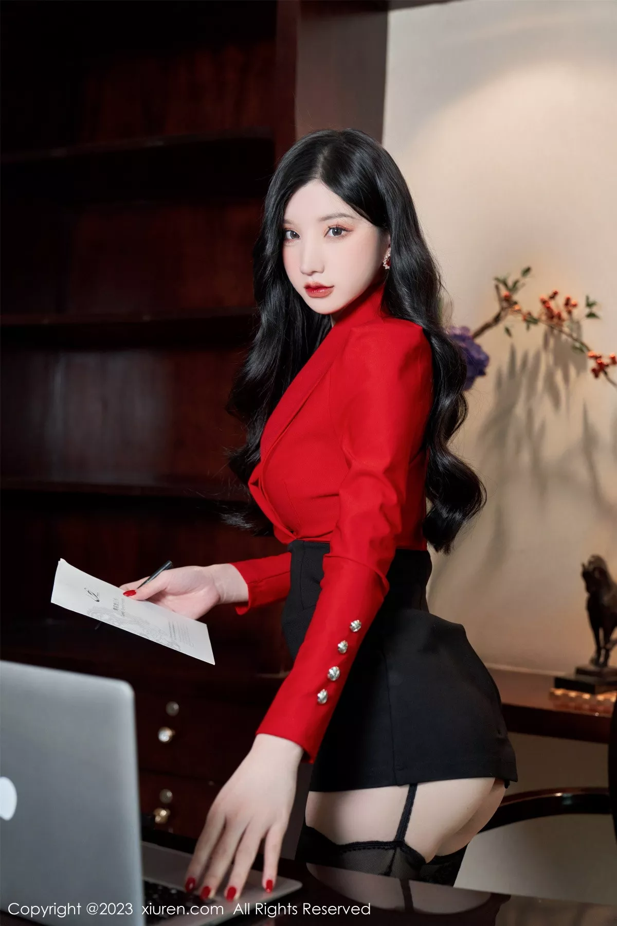 秀人集.com_[XiuRen秀人网]No.6101_女神周于希Sally办公室秘密主题脱制服露黑色蕾丝内衣诱惑写真84P