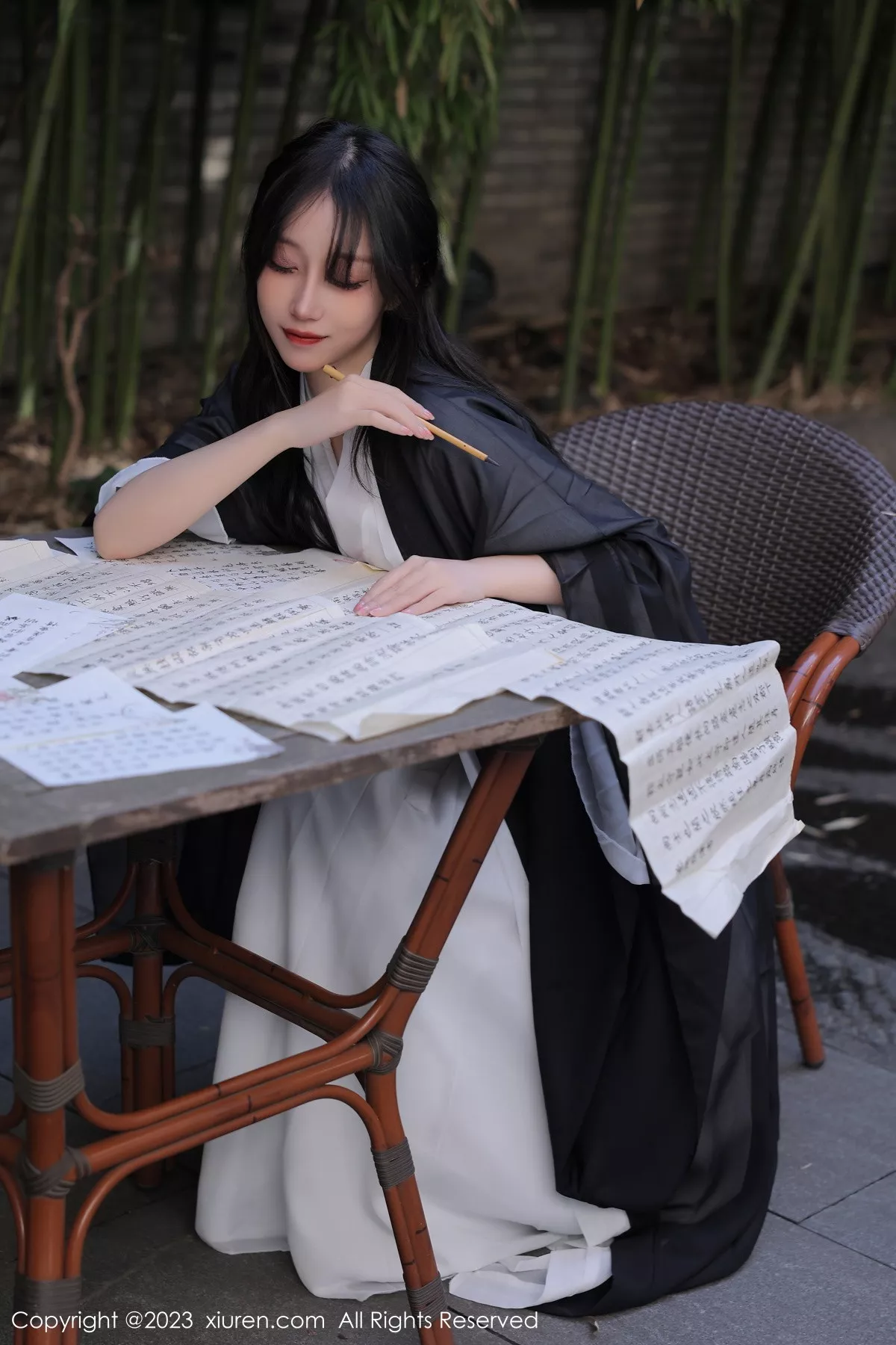 秀人集.com_[XiuRen秀人网]No.6094_模特玥儿玥er海南旅拍脱白色古装服饰露性感内衣撩人诱惑写真55P