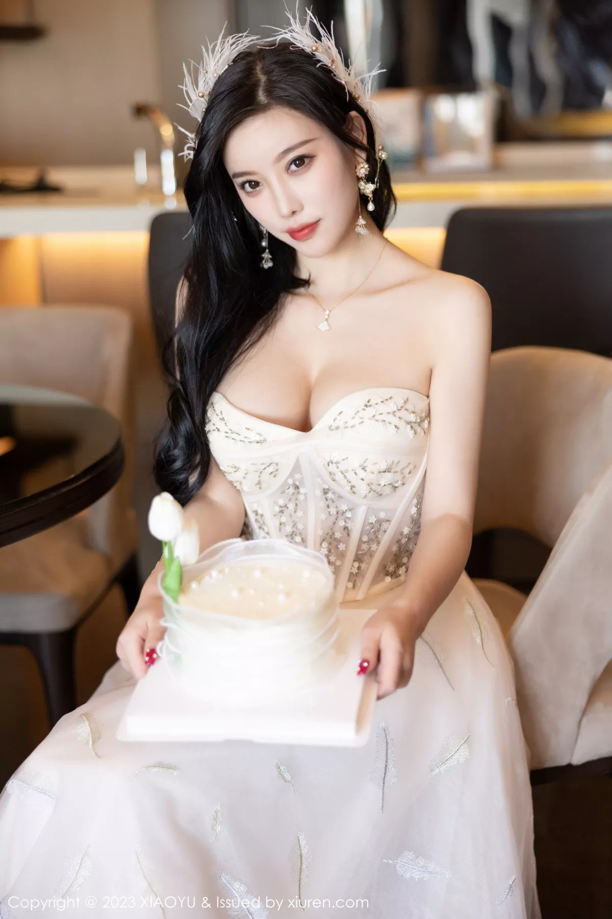 秀人集.com_[XiaoYu画语界]Vol.941_女神杨晨晨Yome生日主题脱连衣长裙露火辣身材极致诱惑写真120P