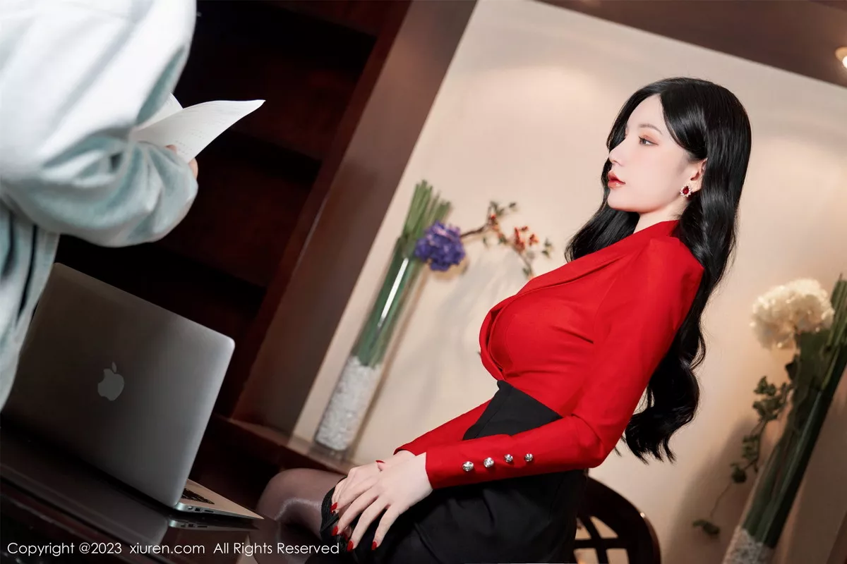 秀人集.com_[XiuRen秀人网]No.6101_女神周于希Sally办公室秘密主题脱制服露黑色蕾丝内衣诱惑写真84P