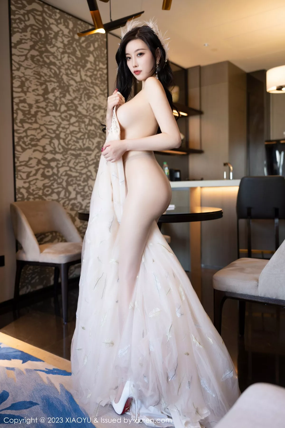 秀人集.com_[XiaoYu画语界]Vol.941_女神杨晨晨Yome生日主题脱连衣长裙露火辣身材极致诱惑写真120P