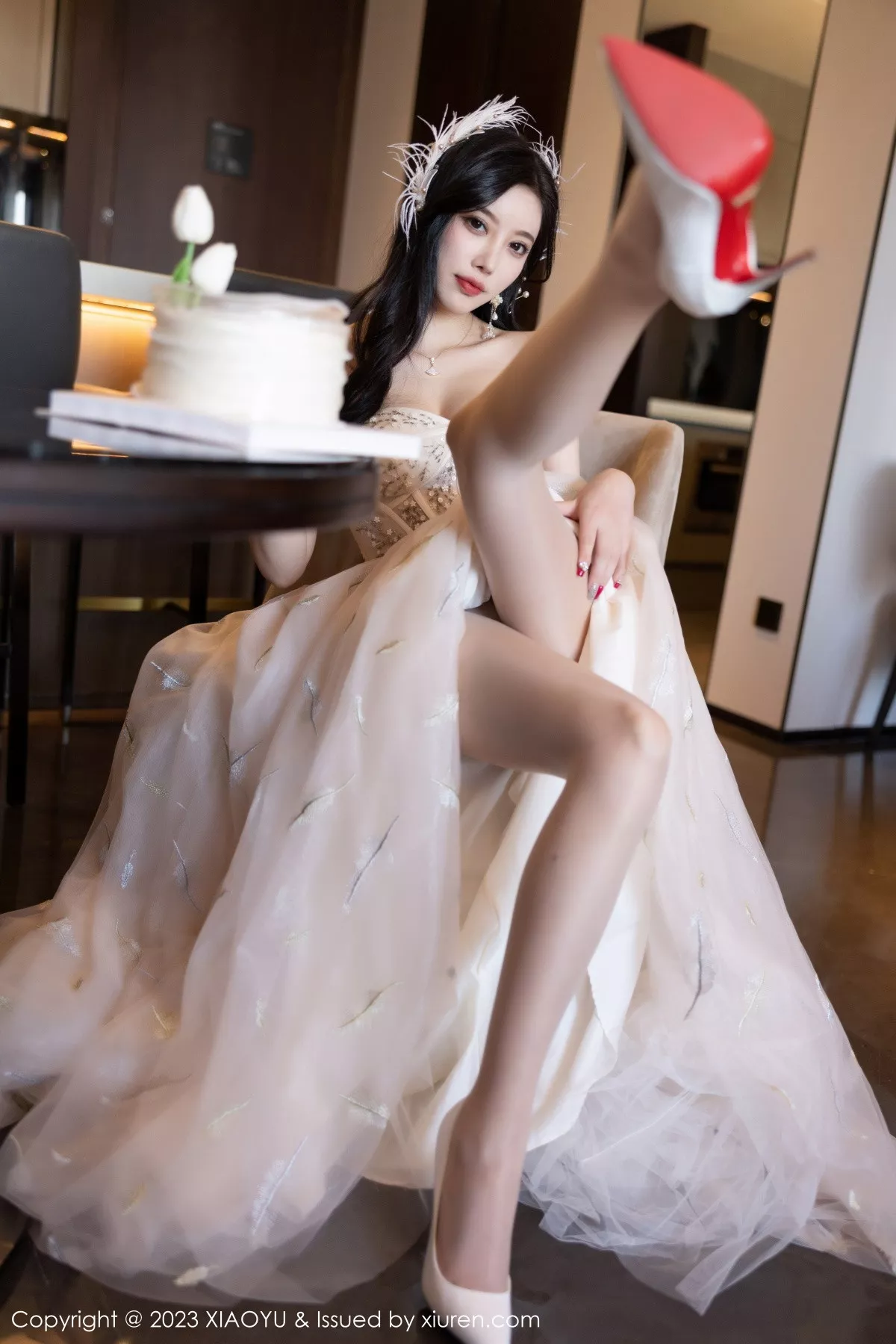 秀人集.com_[XiaoYu画语界]Vol.941_女神杨晨晨Yome生日主题脱连衣长裙露火辣身材极致诱惑写真120P