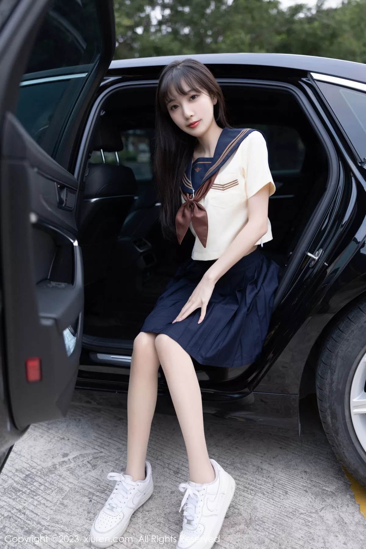 秀人集.com_[XiuRen秀人网]No.6126_模特林星阑海南岛旅拍脱学妹制服露白色内衣原色丝袜诱惑写真81P