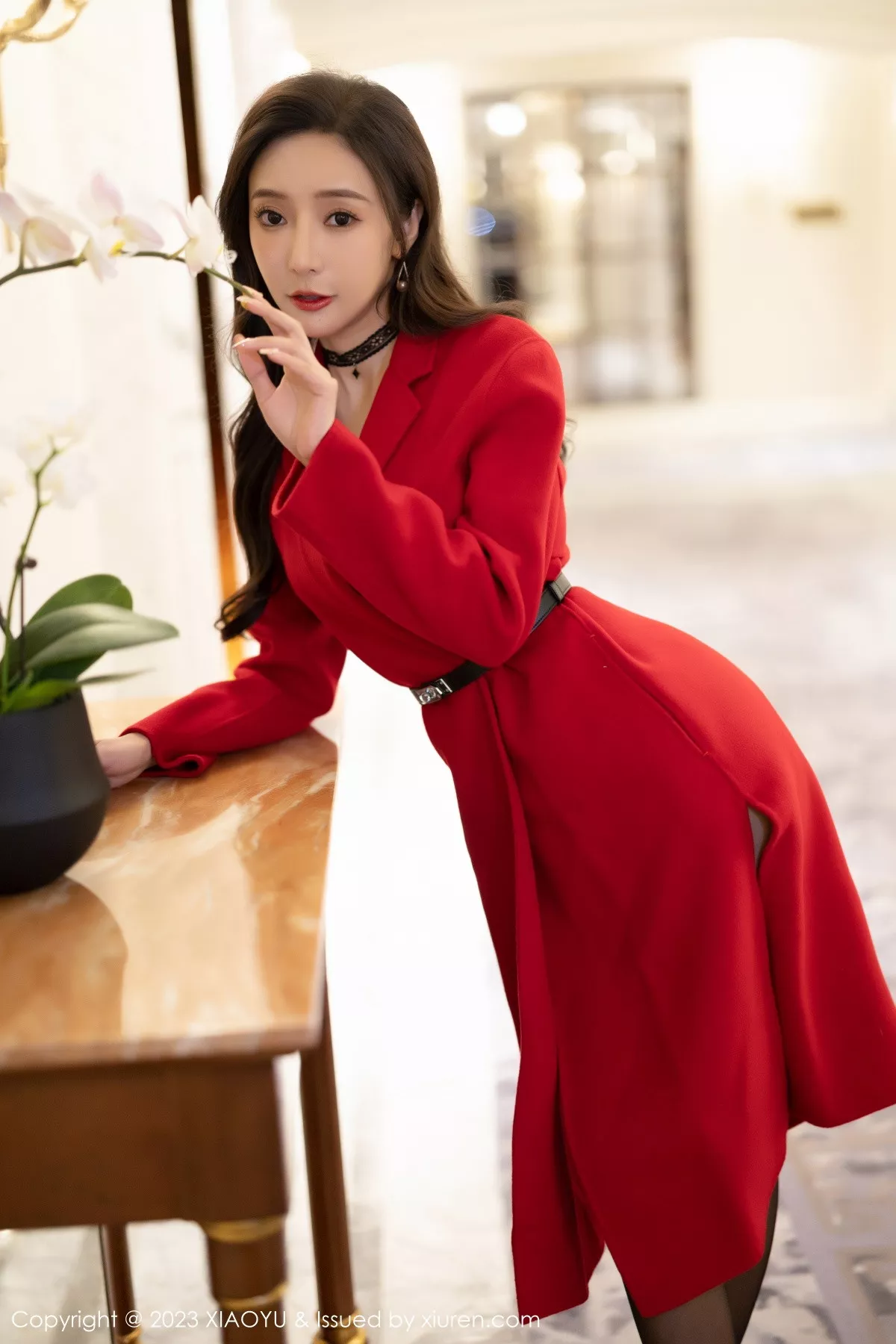 秀人集.com_[XiaoYu画语界]Vol.945_女神王馨瑶yanni性感红外衣露黑色蕾丝内衣秀完美身材诱惑写真82P