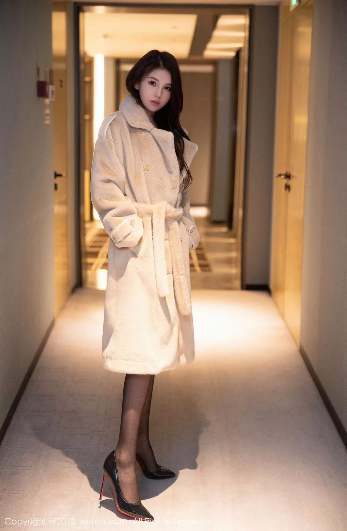 秀人集.com_[XiuRen秀人网]No.6023_模特美羊羊私房半脱露性感玫红色蕾丝内衣秀丰腴身姿诱惑写真72P