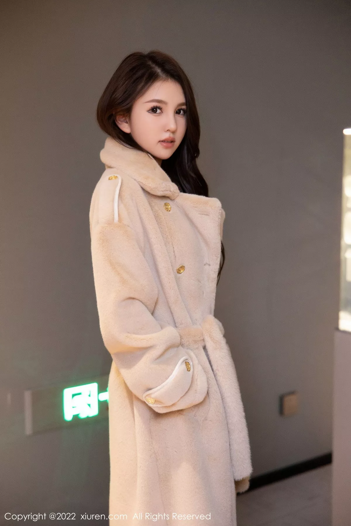 秀人集.com_[XiuRen秀人网]No.6023_模特美羊羊私房半脱露性感玫红色蕾丝内衣秀丰腴身姿诱惑写真72P