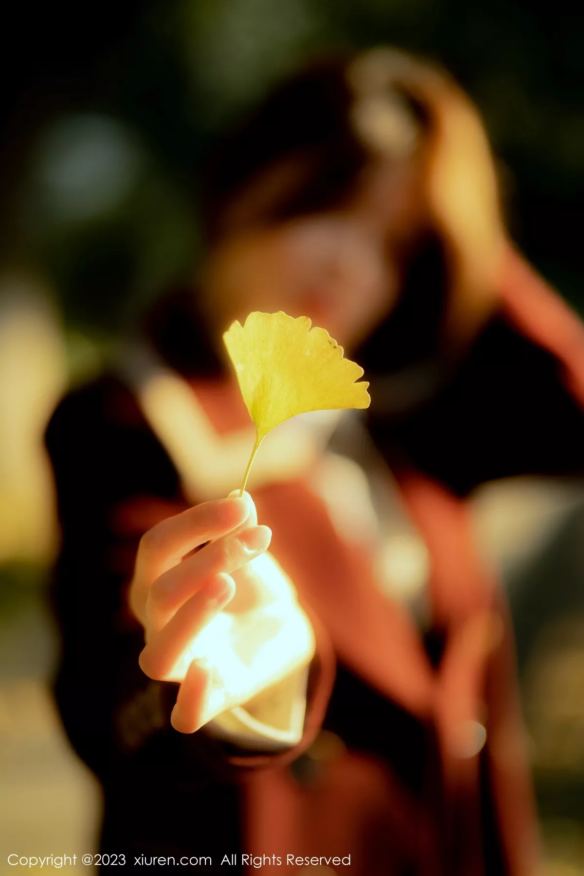 秀人集.com_[XiuRen秀人网]No.6137_模特婠婠么性感白T配黑色短裙露超薄黑丝秀曼妙身姿诱惑写真91P