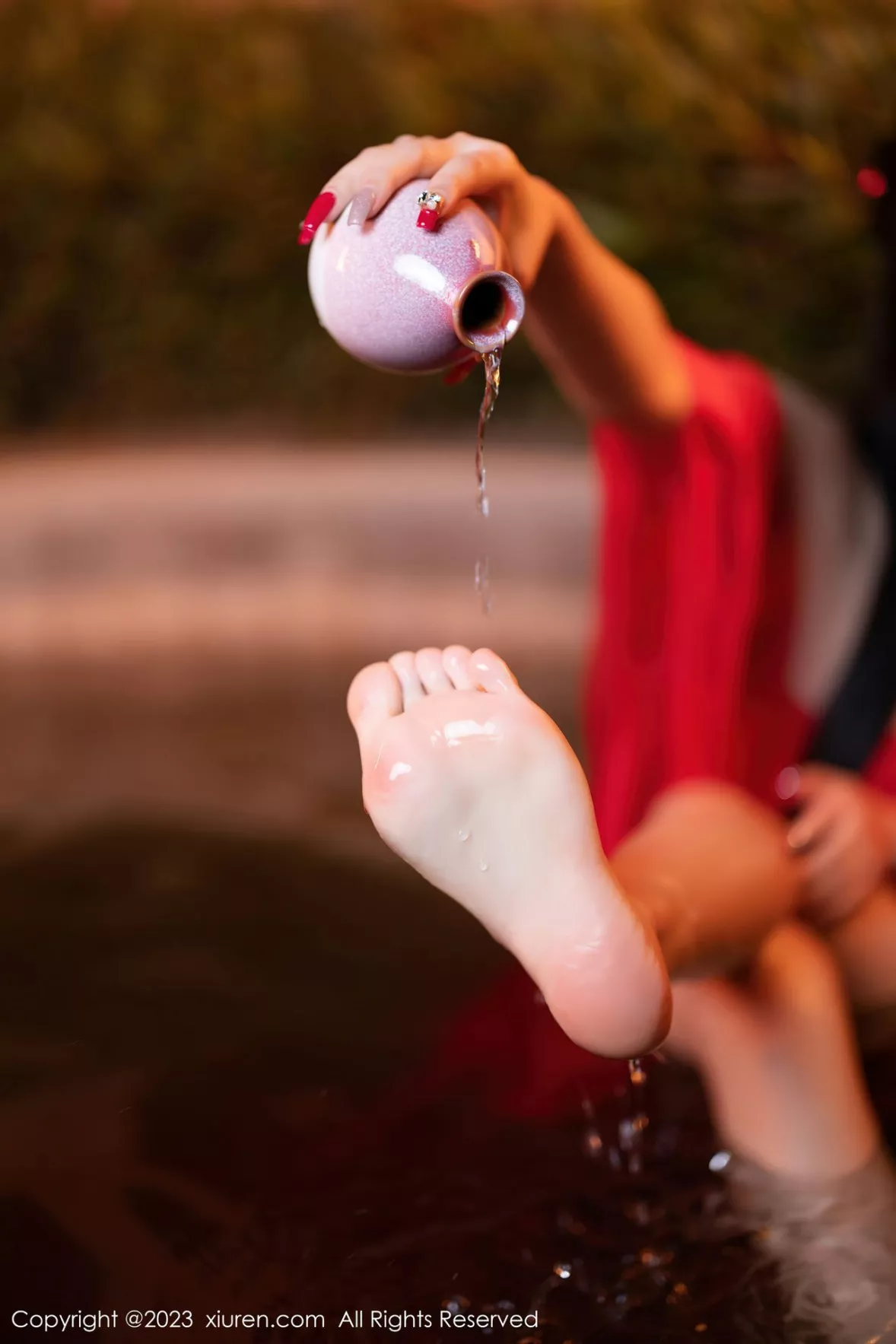 秀人集.com_[XiuRen秀人网]No.6149_女神杨晨晨Yome温泉性感半透红色丝绸秀丰满身材惹火诱惑写真88P