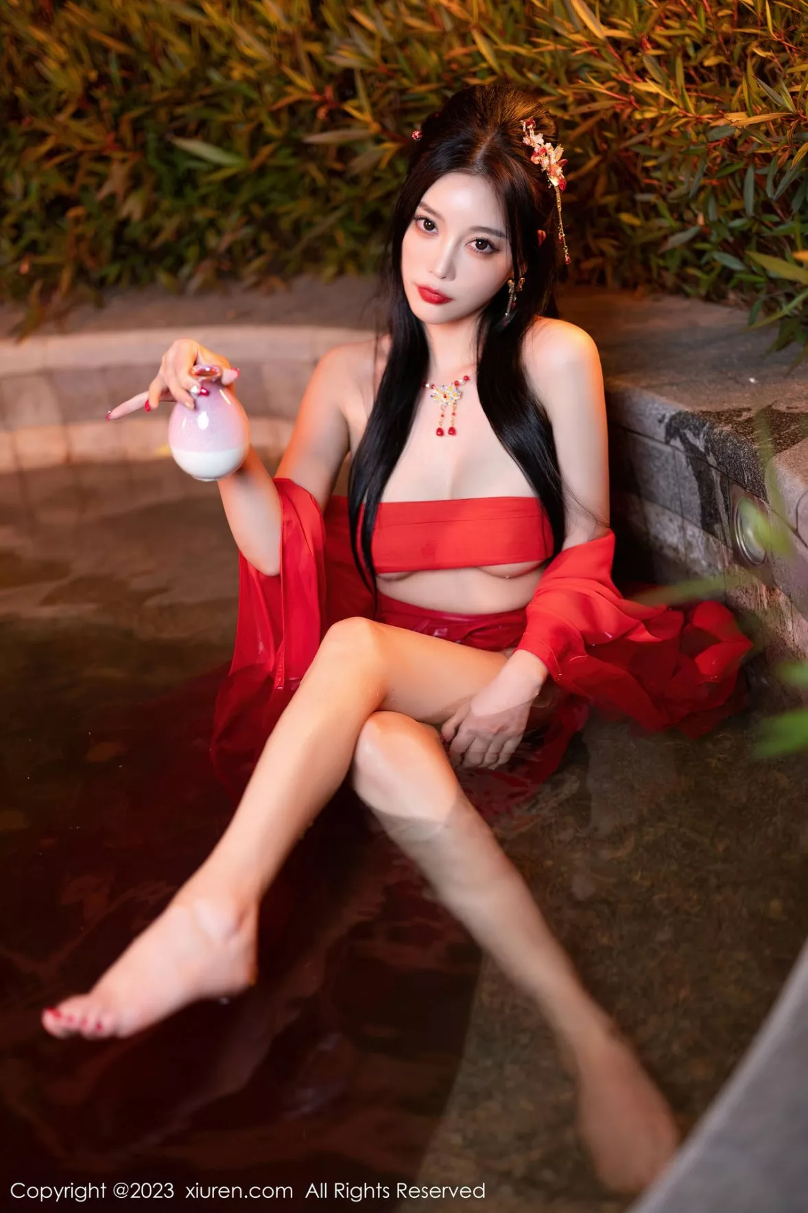 秀人集.com_[XiuRen秀人网]No.6149_女神杨晨晨Yome温泉性感半透红色丝绸秀丰满身材惹火诱惑写真88P