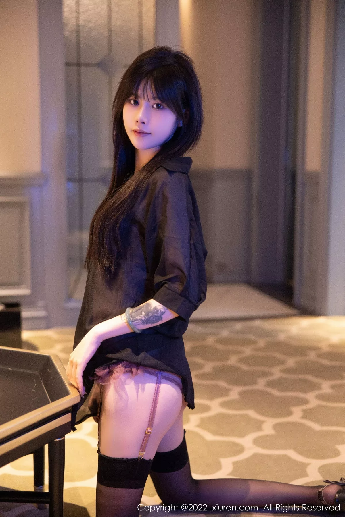 秀人集.com_[XiuRen秀人网]No.6030_模特77qiqi私房脱黑衬衣露性感淡红轻透内衣秀完美身材诱惑写真72P