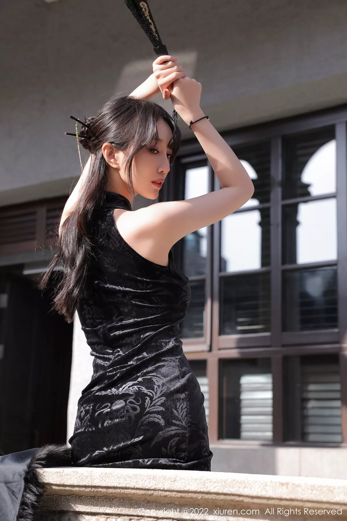 秀人集.com_[XiuRen秀人网]No.6050_模特玥儿玥er性感黑色露肩旗袍配超薄黑丝秀曼妙身姿迷人写真62P