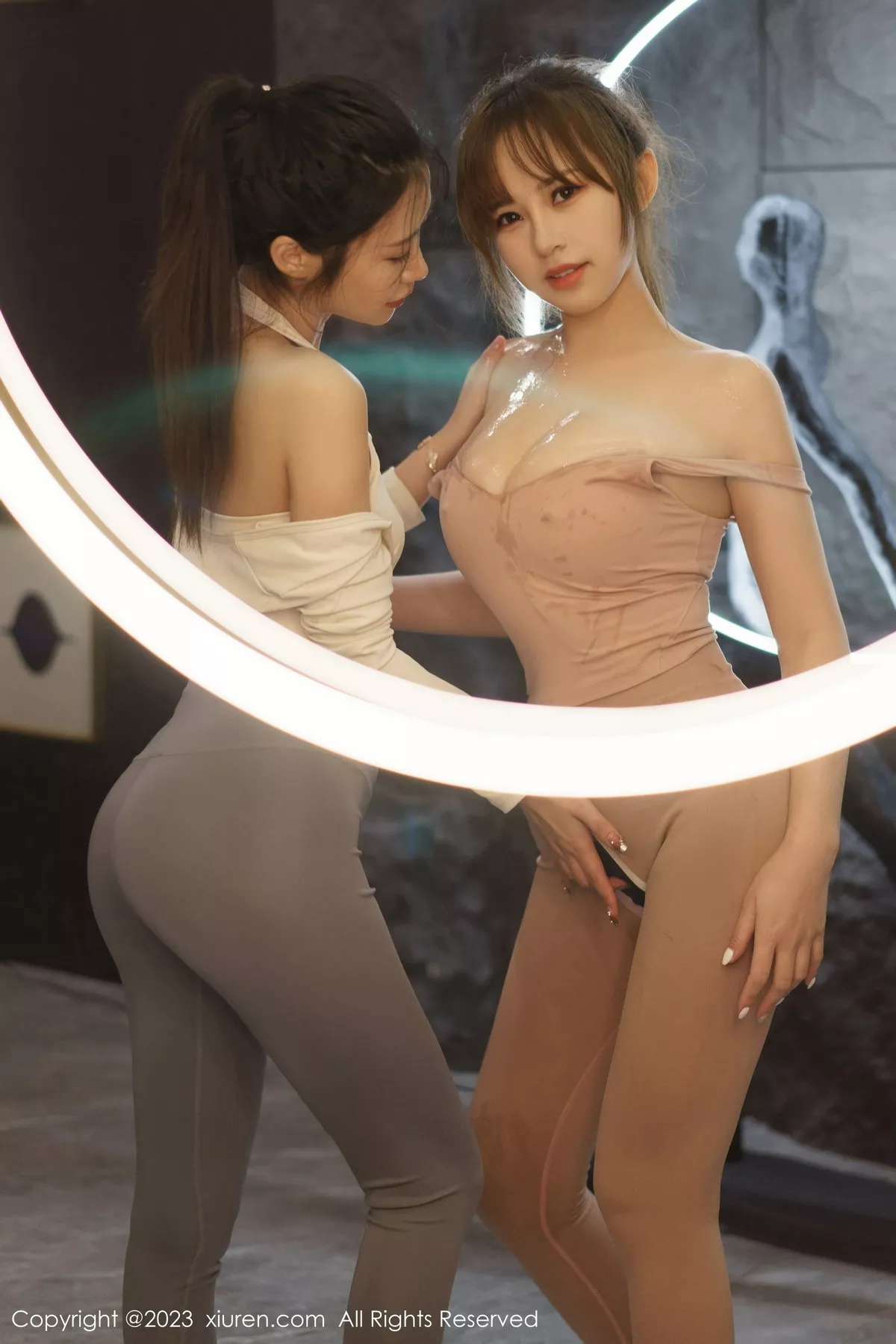 秀人集.com_[XiuRen秀人网]No.6206_模特合集女神icy猪＆laura阿姣性感紧身服饰秀完美身材诱惑写真72P