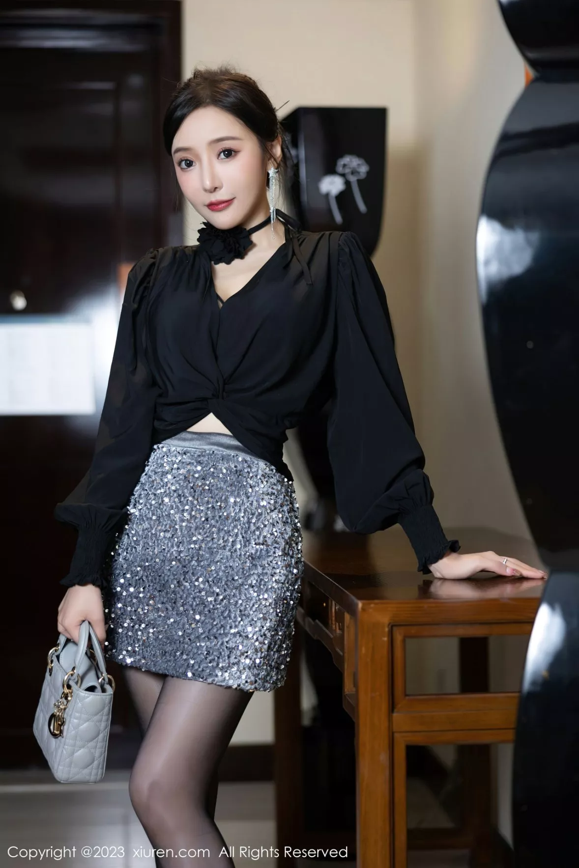 秀人集.com_[XiuRen秀人网]No.6215_女神王馨瑶yanni私房半脱露性感黑色蕾丝内衣配开档黑丝诱惑写真80P