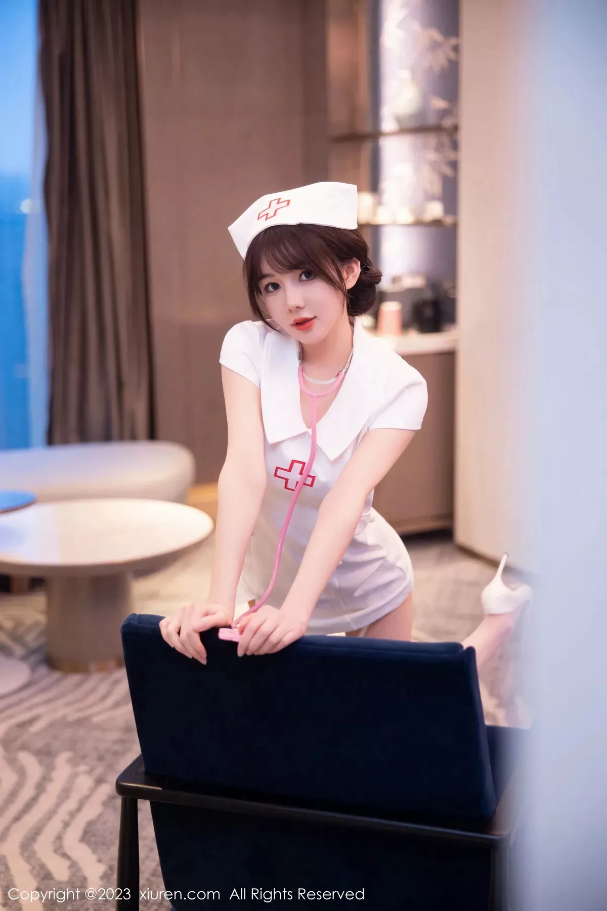 秀人集.com_[XiuRen秀人网]No.6221_模特婠婠么性感白色情趣护士服配白丝吊袜秀曼妙身姿绝美写真81P