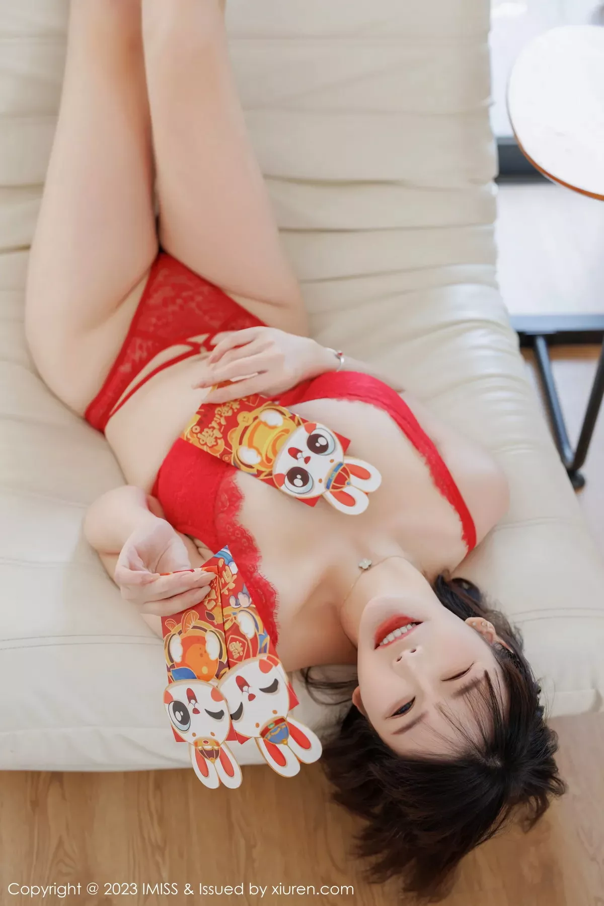 秀人集.com_[IMISS爱蜜社]Vol.716_模特Evon陈赞之性感红色旗袍露红色蕾丝内衣秀凹凸身材诱惑写真51P