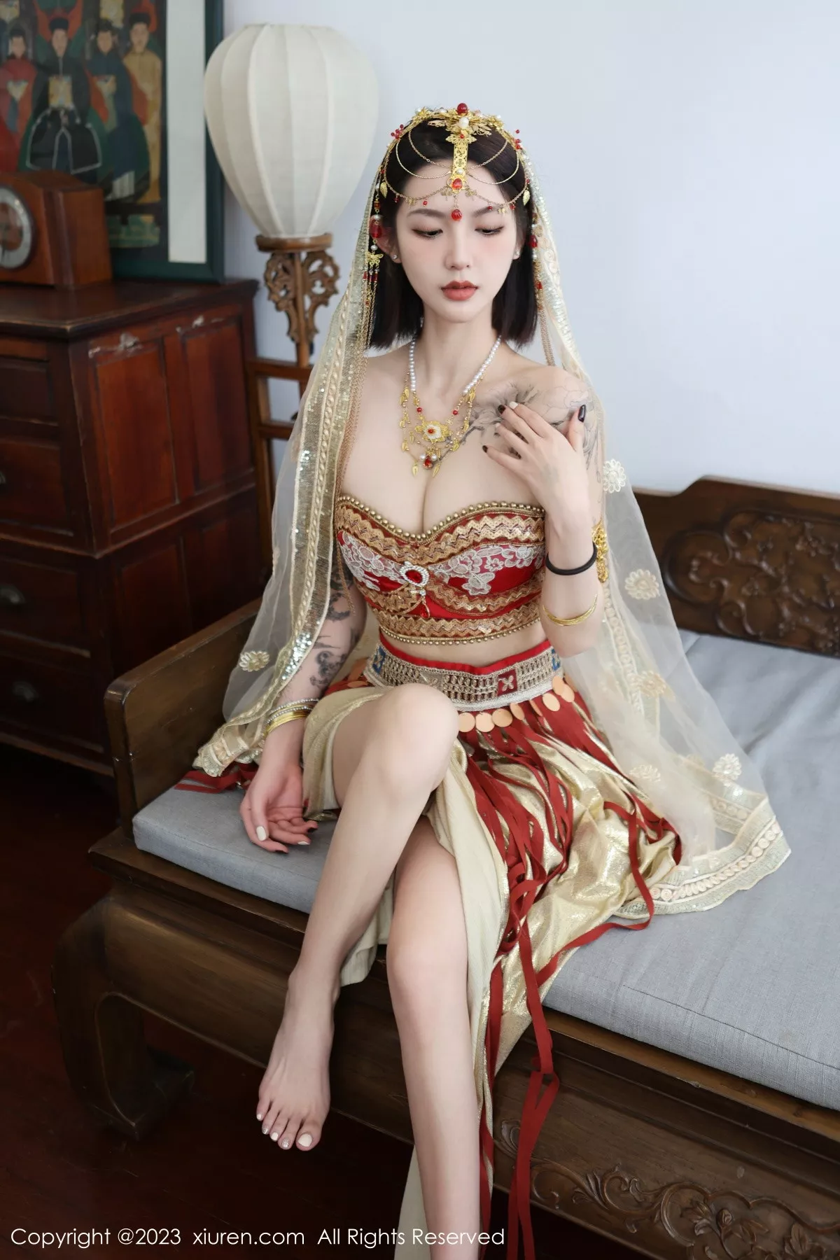 秀人集.com_[XiuRen秀人网]No.6240_模特乔一一性感异域风情舞女服饰秀曼妙身姿迷人气质诱惑写真76P