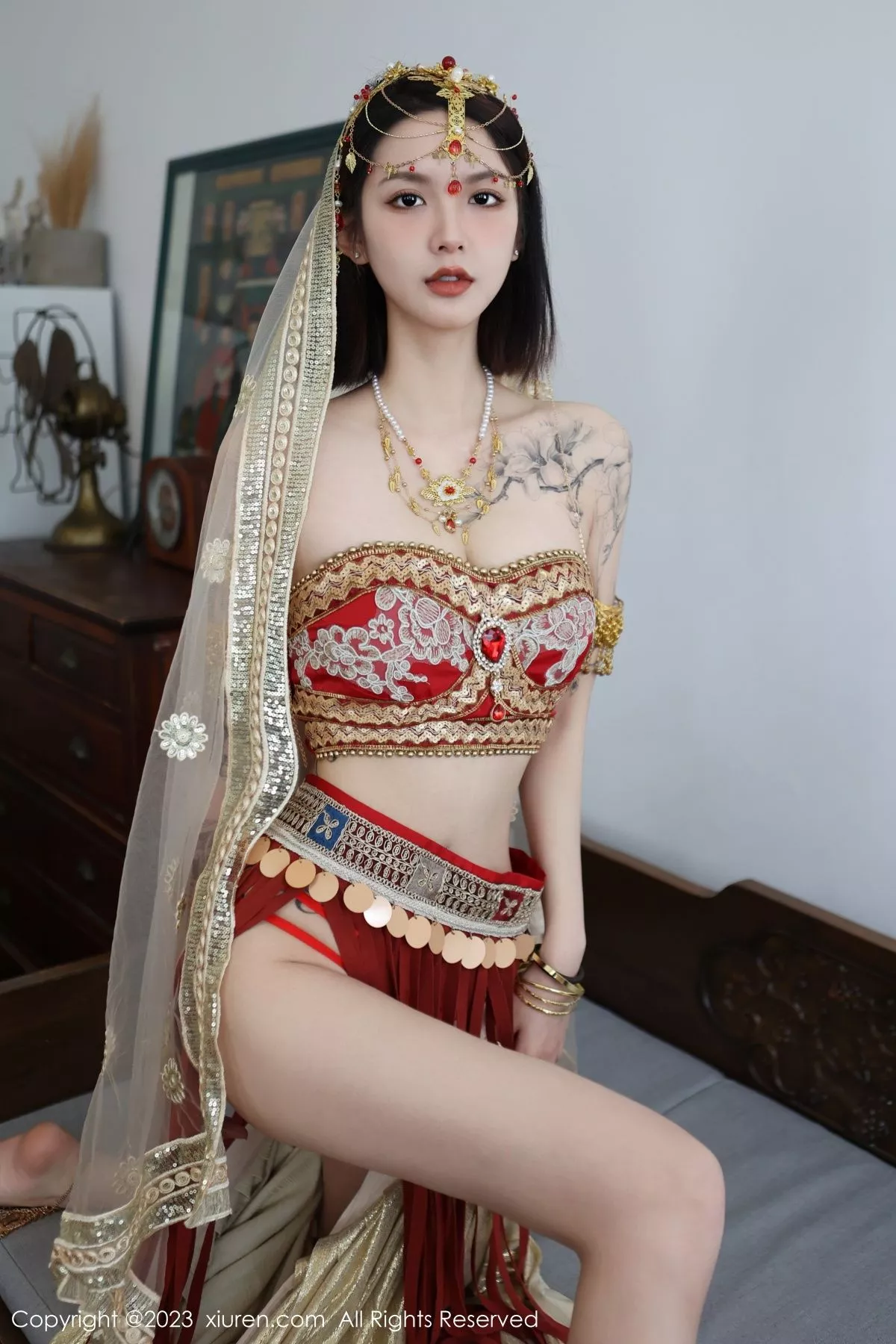 秀人集.com_[XiuRen秀人网]No.6240_模特乔一一性感异域风情舞女服饰秀曼妙身姿迷人气质诱惑写真76P