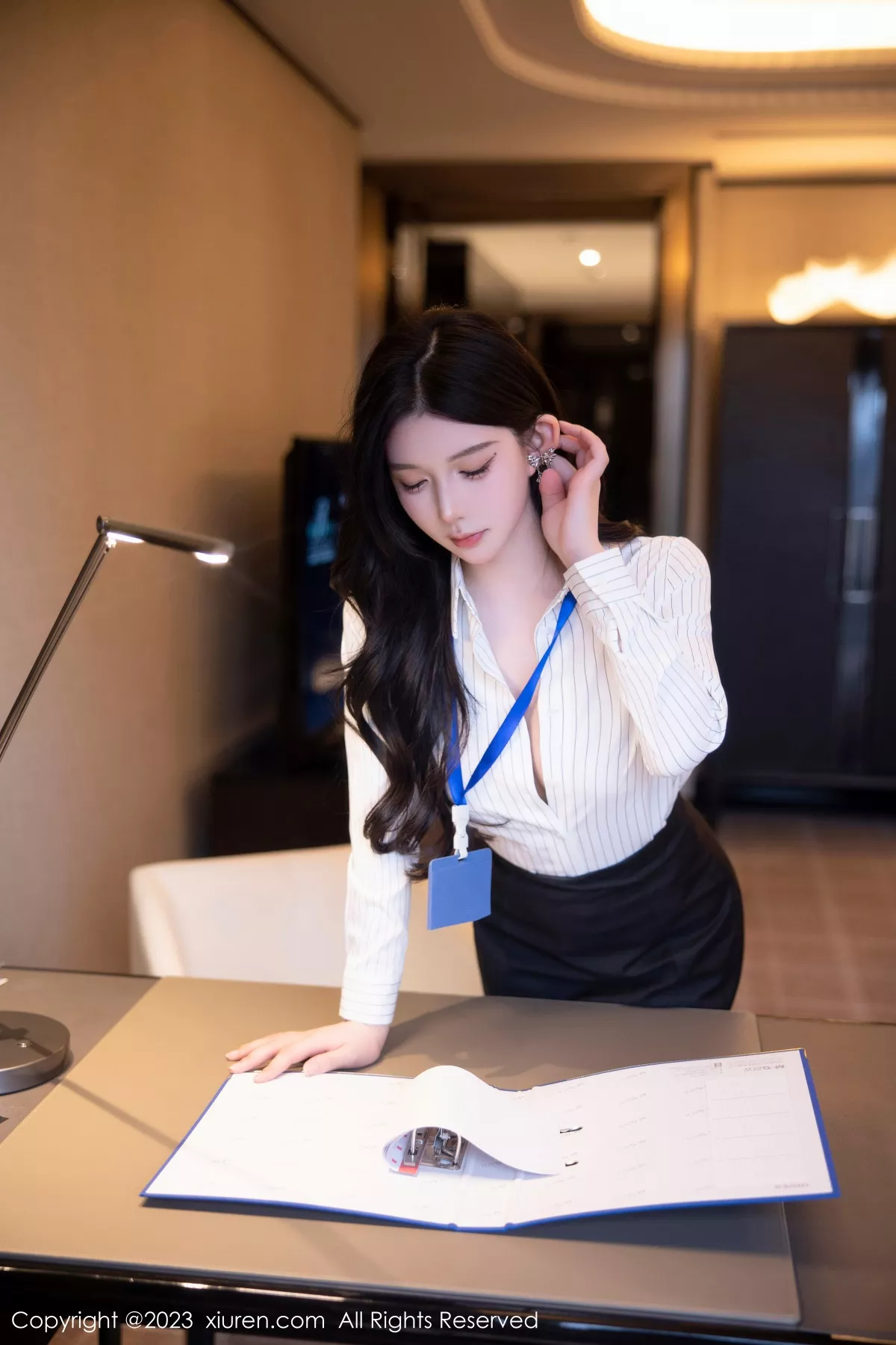 秀人集.com_[XiuRen秀人网]No.6247_模特林珊珊性感白T配黑短裙露浅黄色内衣开档肉丝完美诱惑写真97P