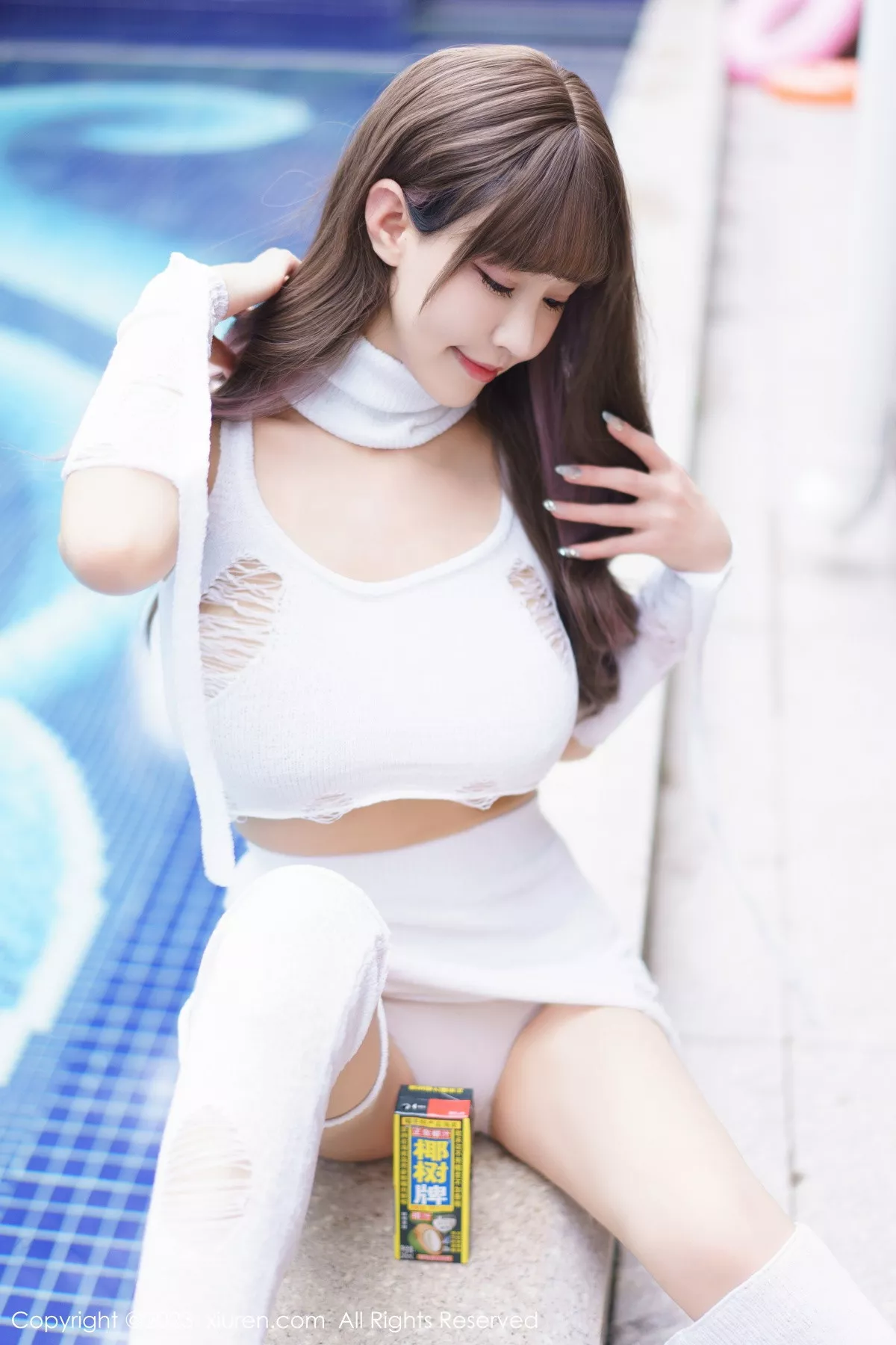 秀人集.com_[XiuRen秀人网]No.6261_女神朱可儿Flora白色短款上衣配短裙秀雪峰美臀丰满诱惑写真80P