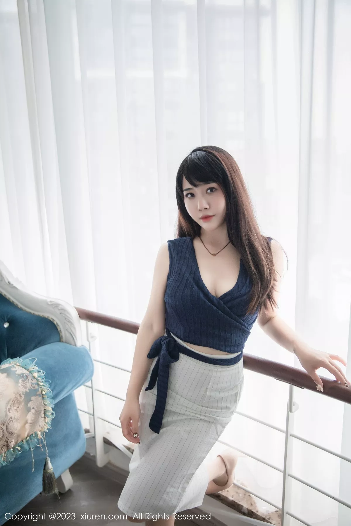 秀人集.com_[XiuRen秀人网]No.6272_模特严利娅Yuliya蓝色上衣配白短裙露蓝色内衣超薄肉丝诱惑写真63P