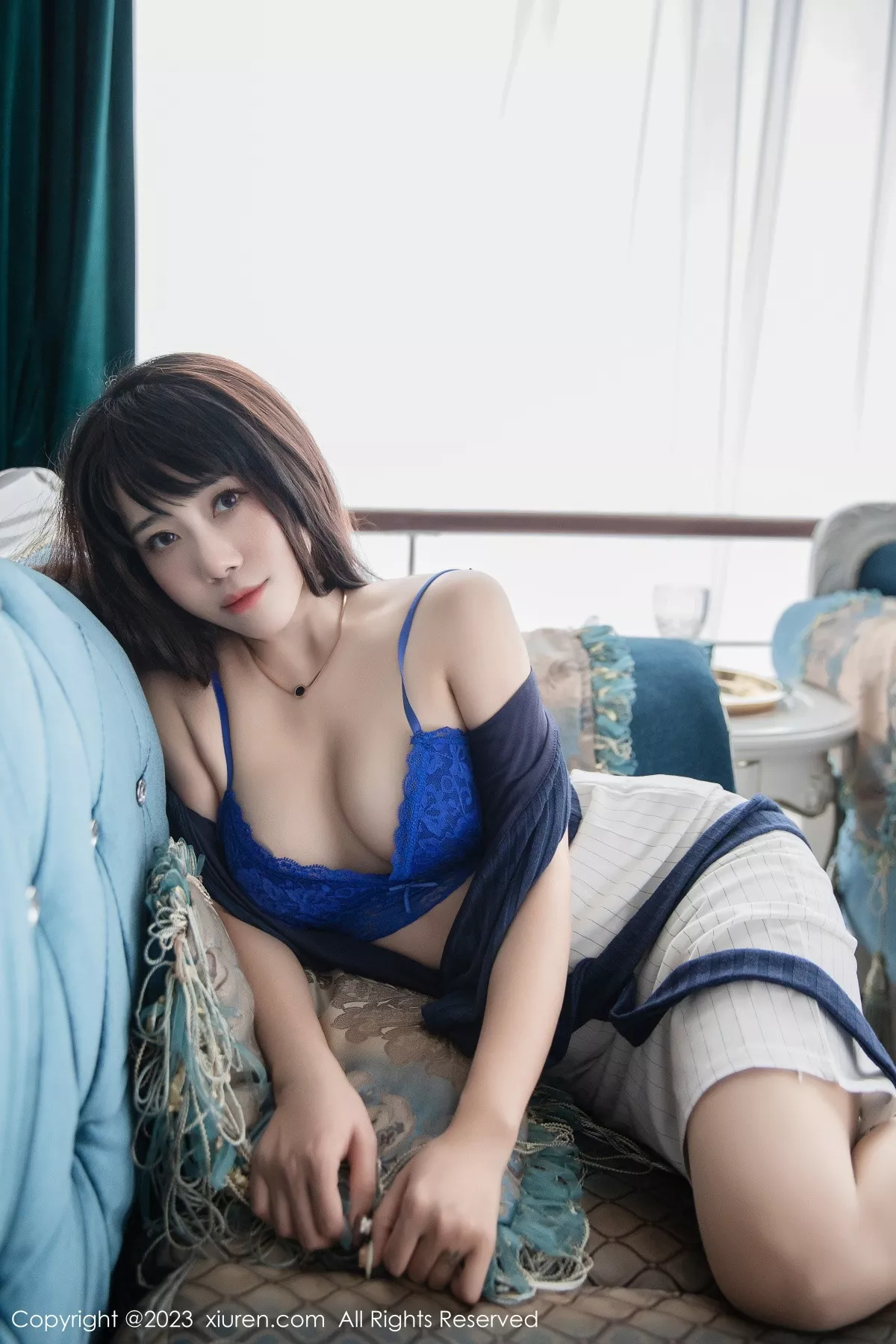 秀人集.com_[XiuRen秀人网]No.6272_模特严利娅Yuliya蓝色上衣配白短裙露蓝色内衣超薄肉丝诱惑写真63P