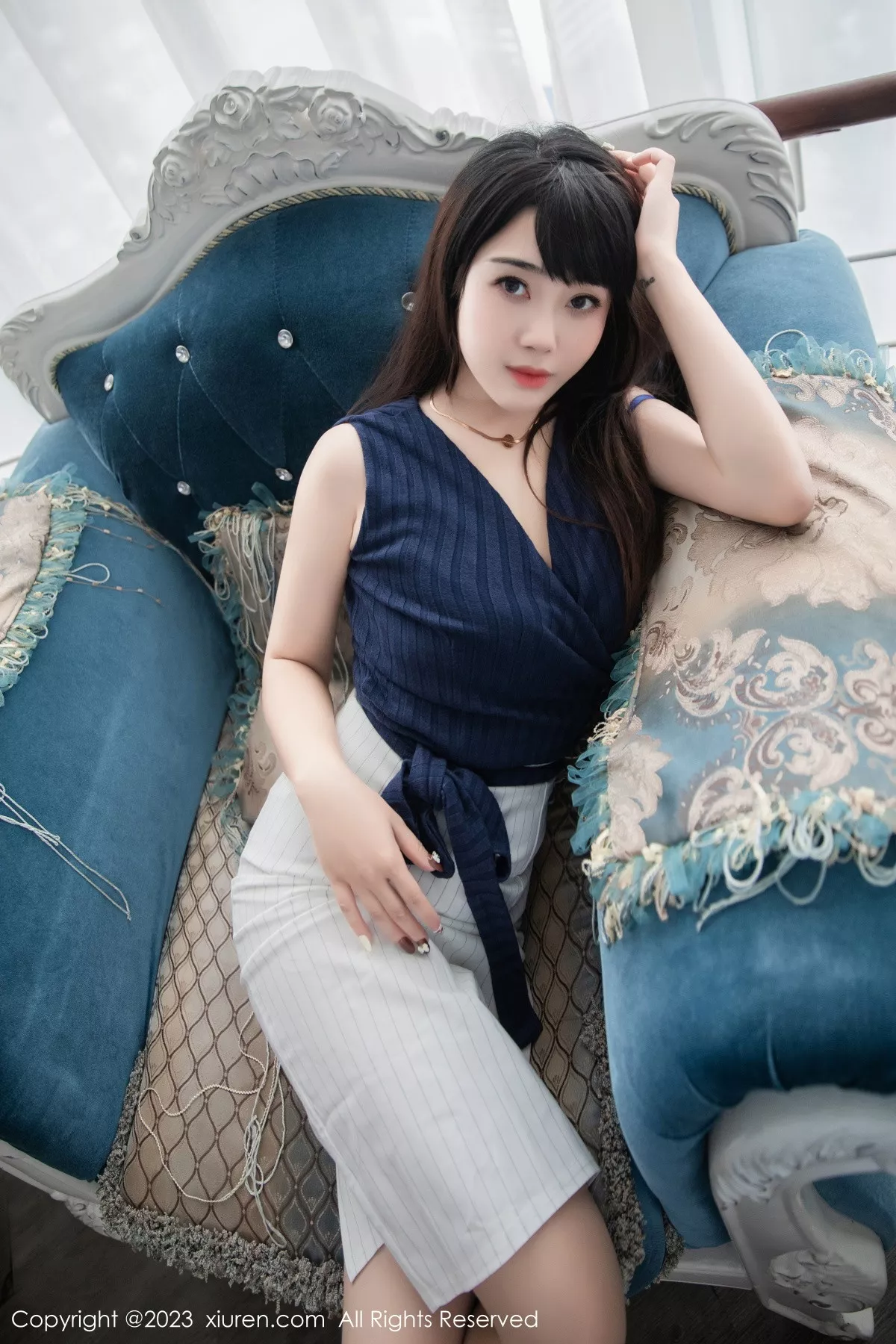 秀人集.com_[XiuRen秀人网]No.6272_模特严利娅Yuliya蓝色上衣配白短裙露蓝色内衣超薄肉丝诱惑写真63P