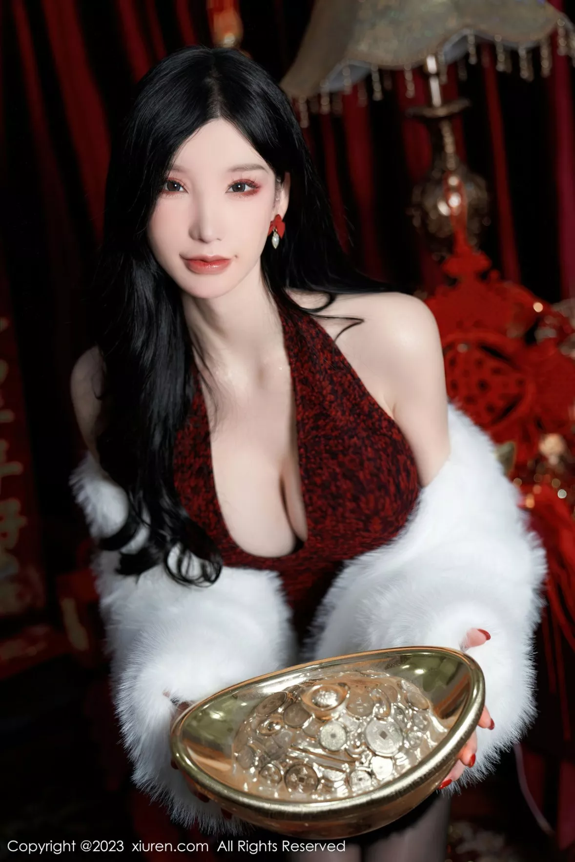 秀人集.com_[XiuRen秀人网]No.6174_女神周于希Sally新春主题低胸服饰配超薄黑丝秀完美身材诱惑写真85P