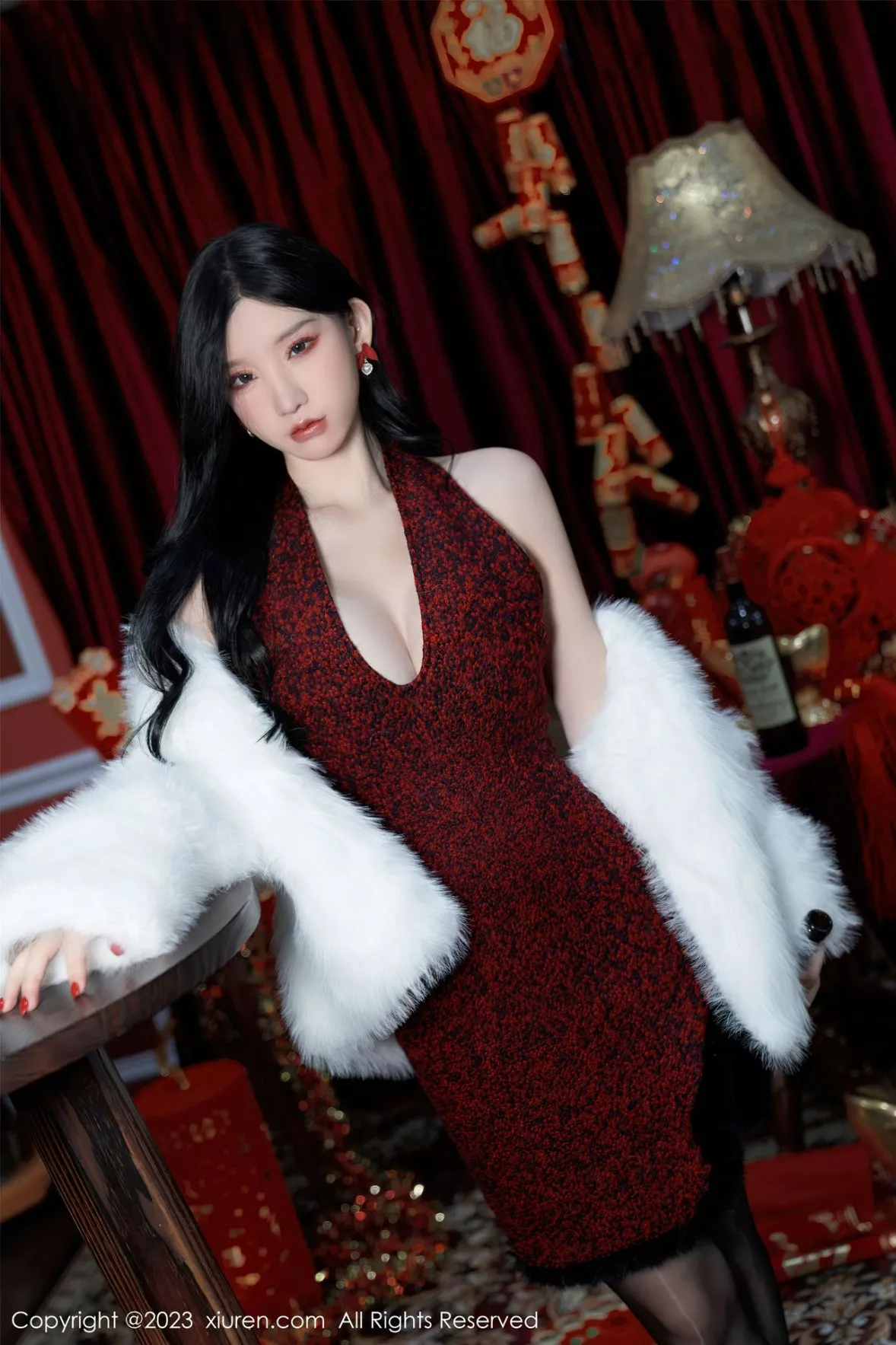 秀人集.com_[XiuRen秀人网]No.6174_女神周于希Sally新春主题低胸服饰配超薄黑丝秀完美身材诱惑写真85P