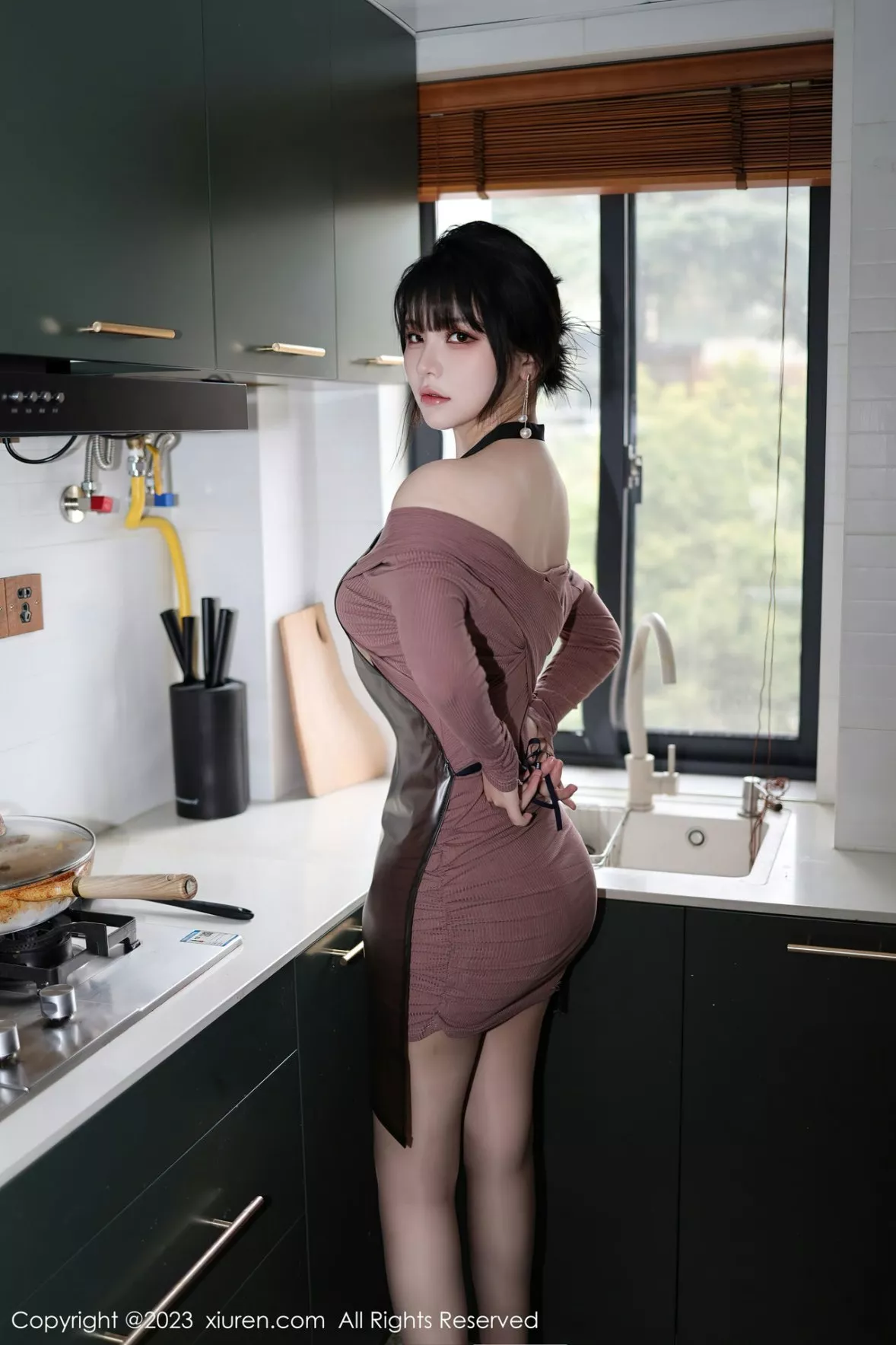 秀人集.com_[XiuRen秀人网]No.6178_模特桃桃子_私房性感厨娘装扮超薄无内肉丝秀翘臀美腿诱惑写真82P