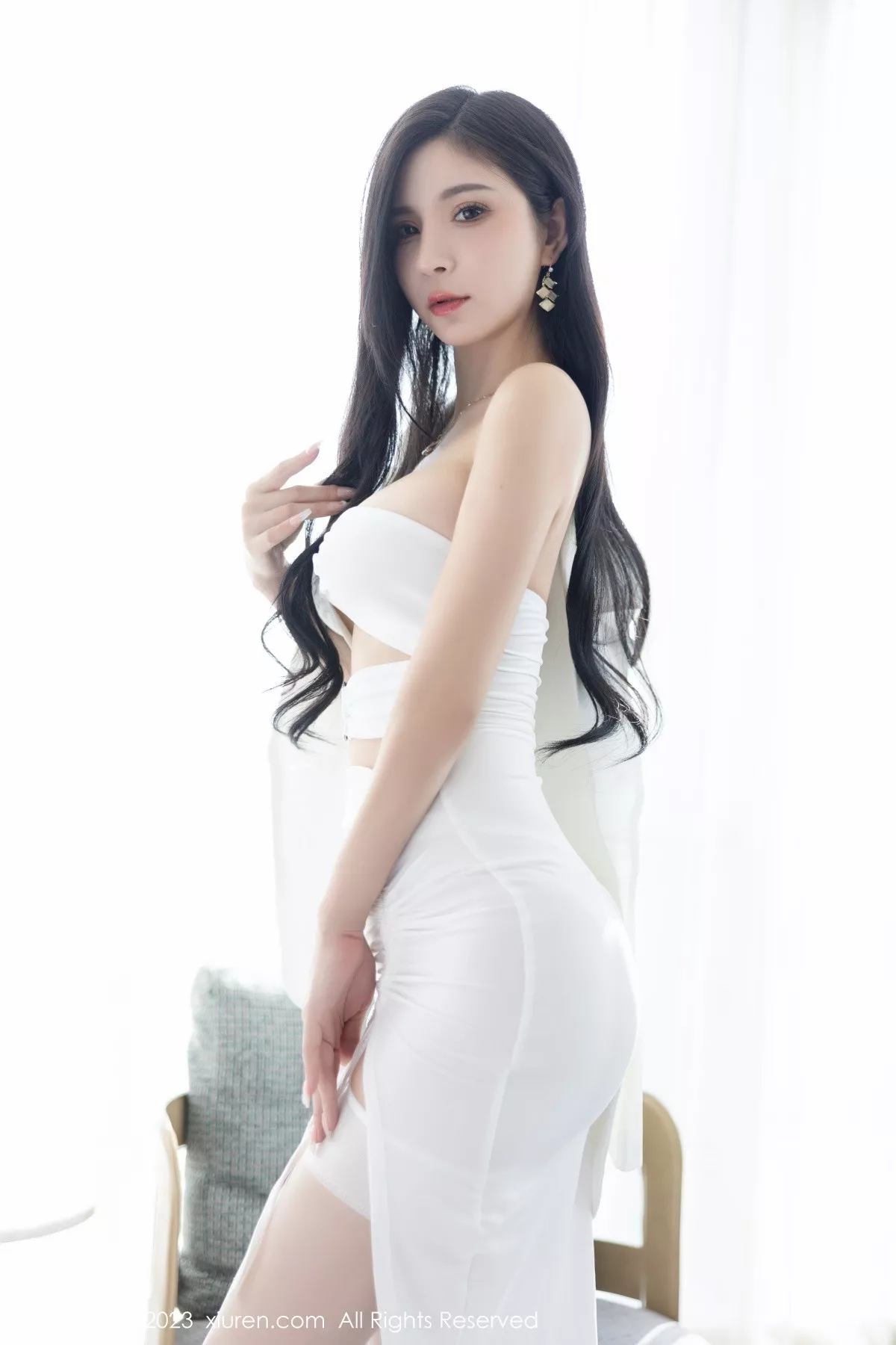 秀人集.com_[XiuRen秀人网]No.6177_模特小蛮妖Yummy海南岛旅拍性感白色内衣配白丝吊袜诱惑写真83P