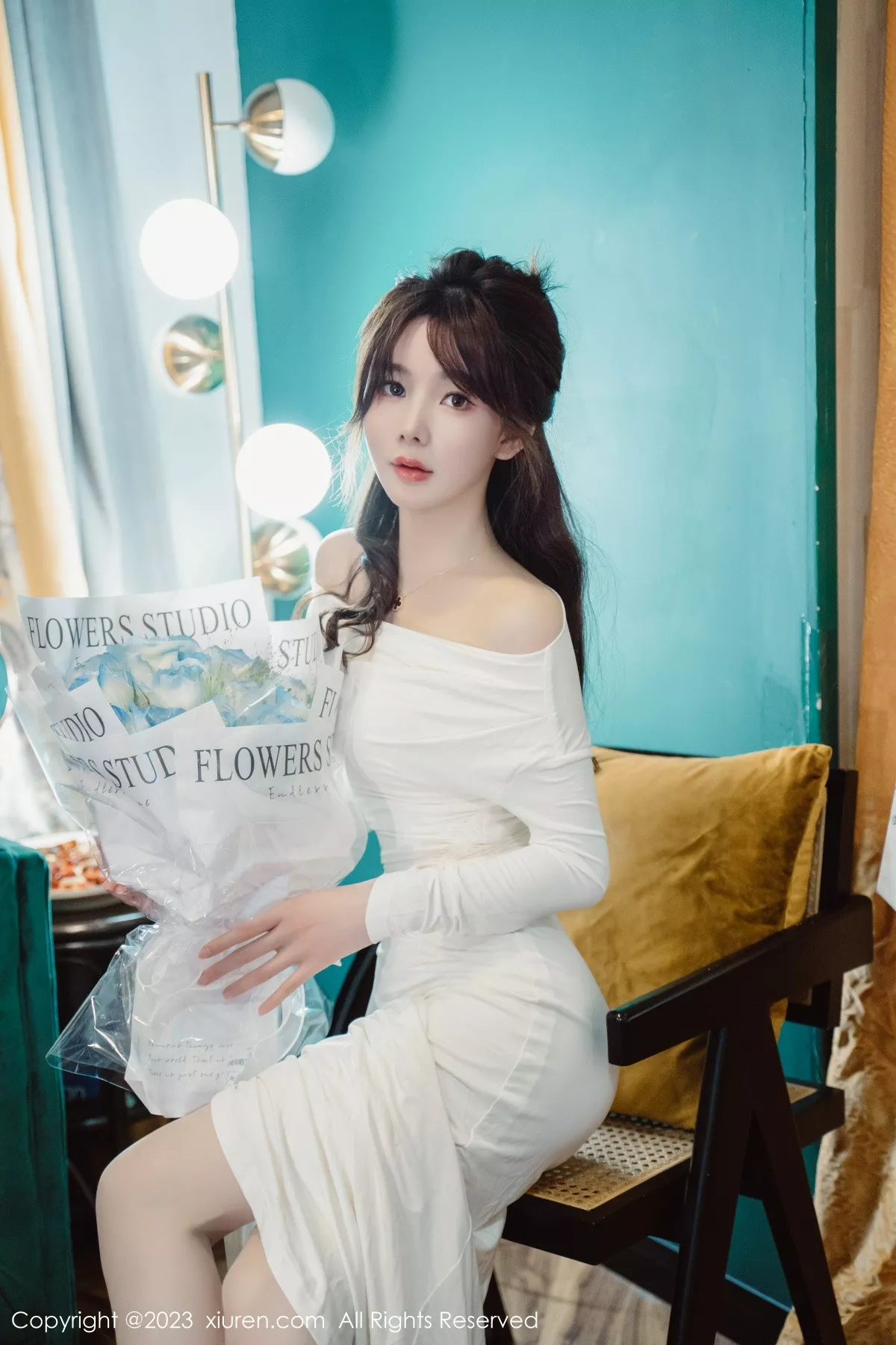 秀人集.com_[XiuRen秀人网]No.6182_模特婠婠么脱白色连衣长裙露蕾丝内衣配开档白丝迷人诱惑写真79P