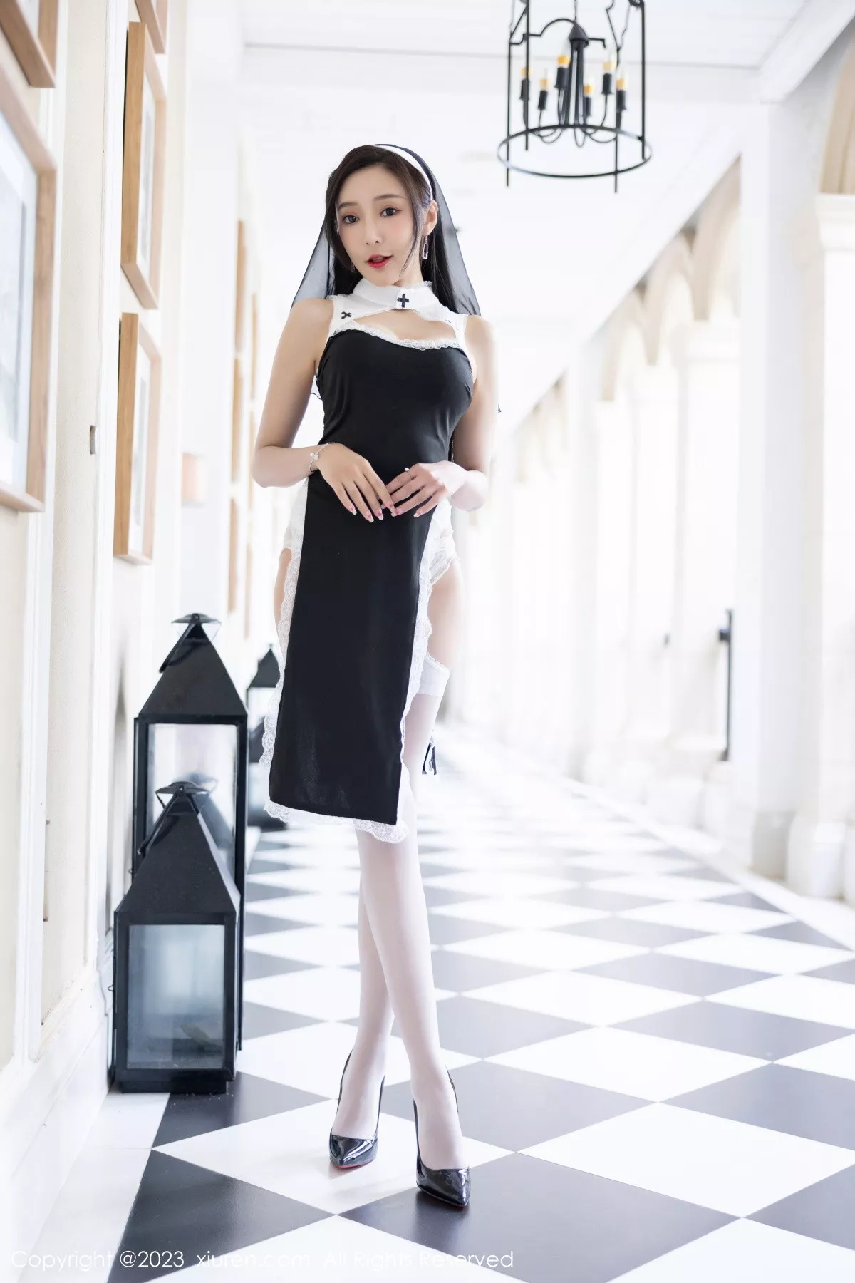 秀人集.com_[XiuRen秀人网]No.6284_女神王馨瑶yanni私房半脱露白色蕾丝内衣配白丝吊袜惹火诱惑写真81P