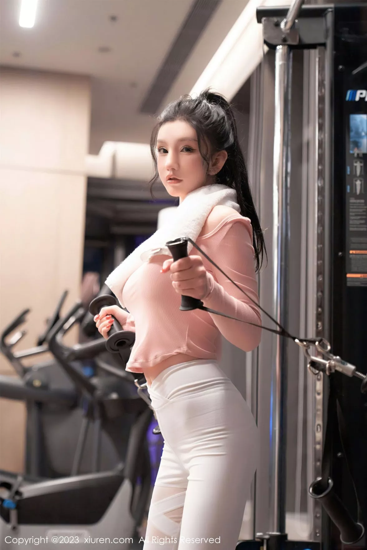 秀人集.com_[XiuRen秀人网]No.6285_女神周于希Sally澳门旅拍健身少女主题超薄肉丝秀翘臀诱惑写真80P