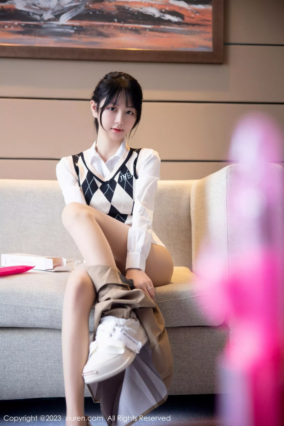 秀人集.com_[XiuRen秀人网]No.6329_模特谢小蒽私房半脱露粉色蕾丝内衣配超薄无内肉丝惹火诱惑写真94P