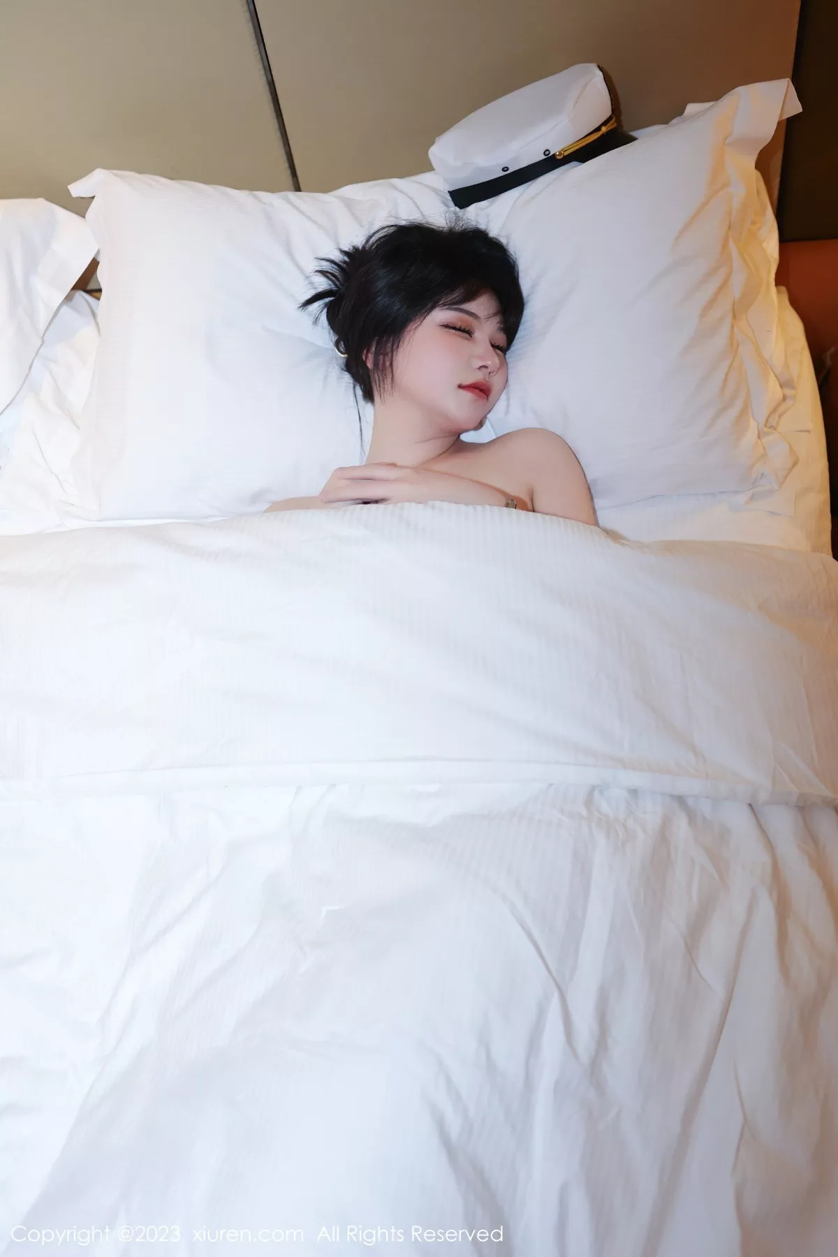 秀人集.com_[XiuRen秀人网]No.6328_模特桃桃子情趣警察制服露淡黄色蕾丝内衣秀曼妙身姿诱惑写真92P